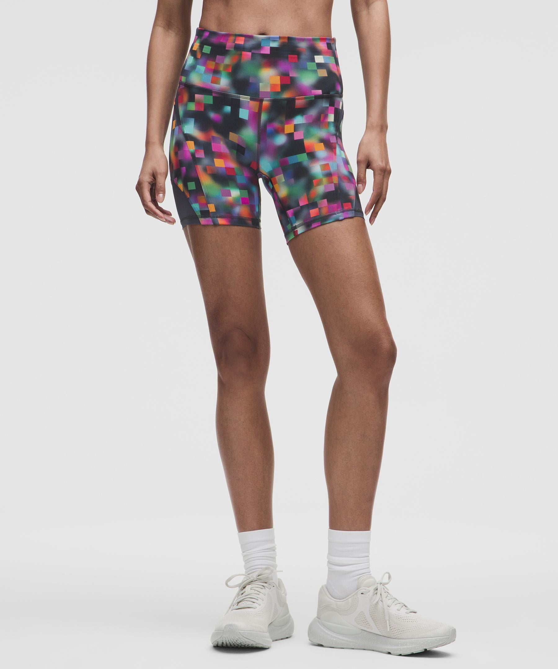 #color_pixel-rainbow-club-blue-multi