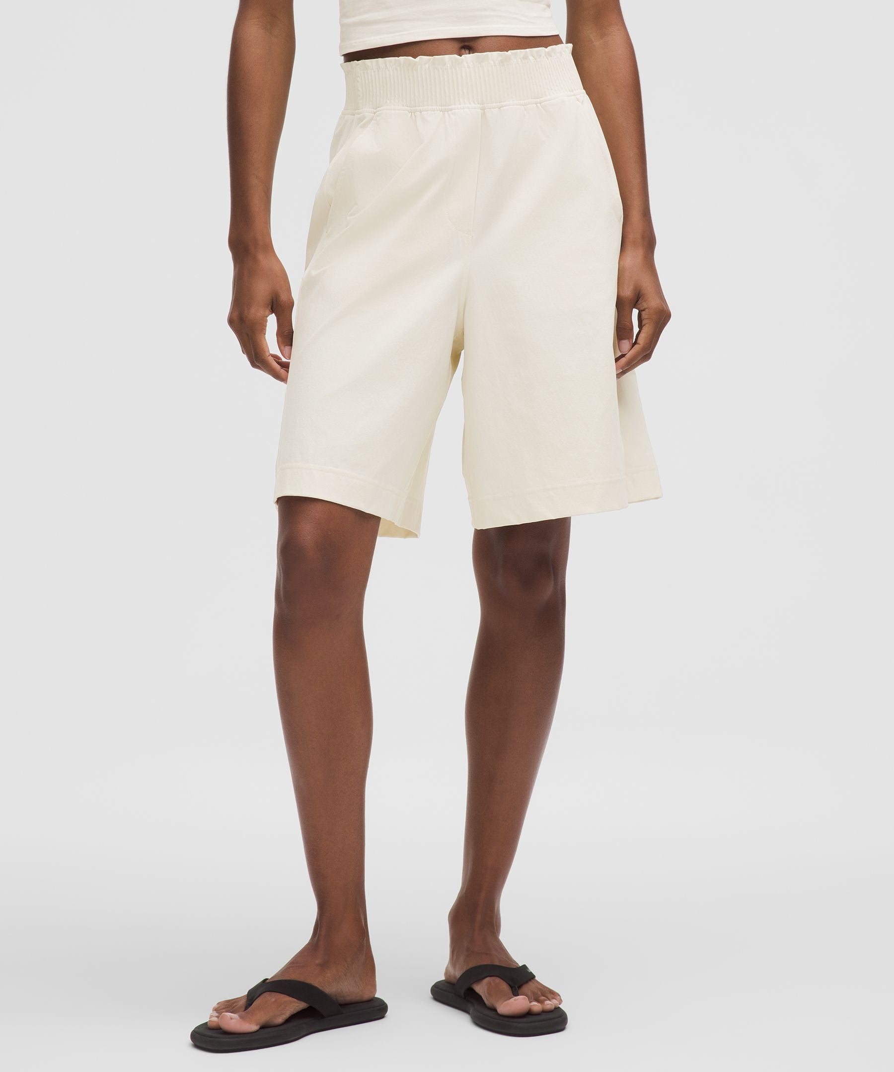 Lululemon Women's Stretch Woven Ruffle-Waist High-Rise Short 9"