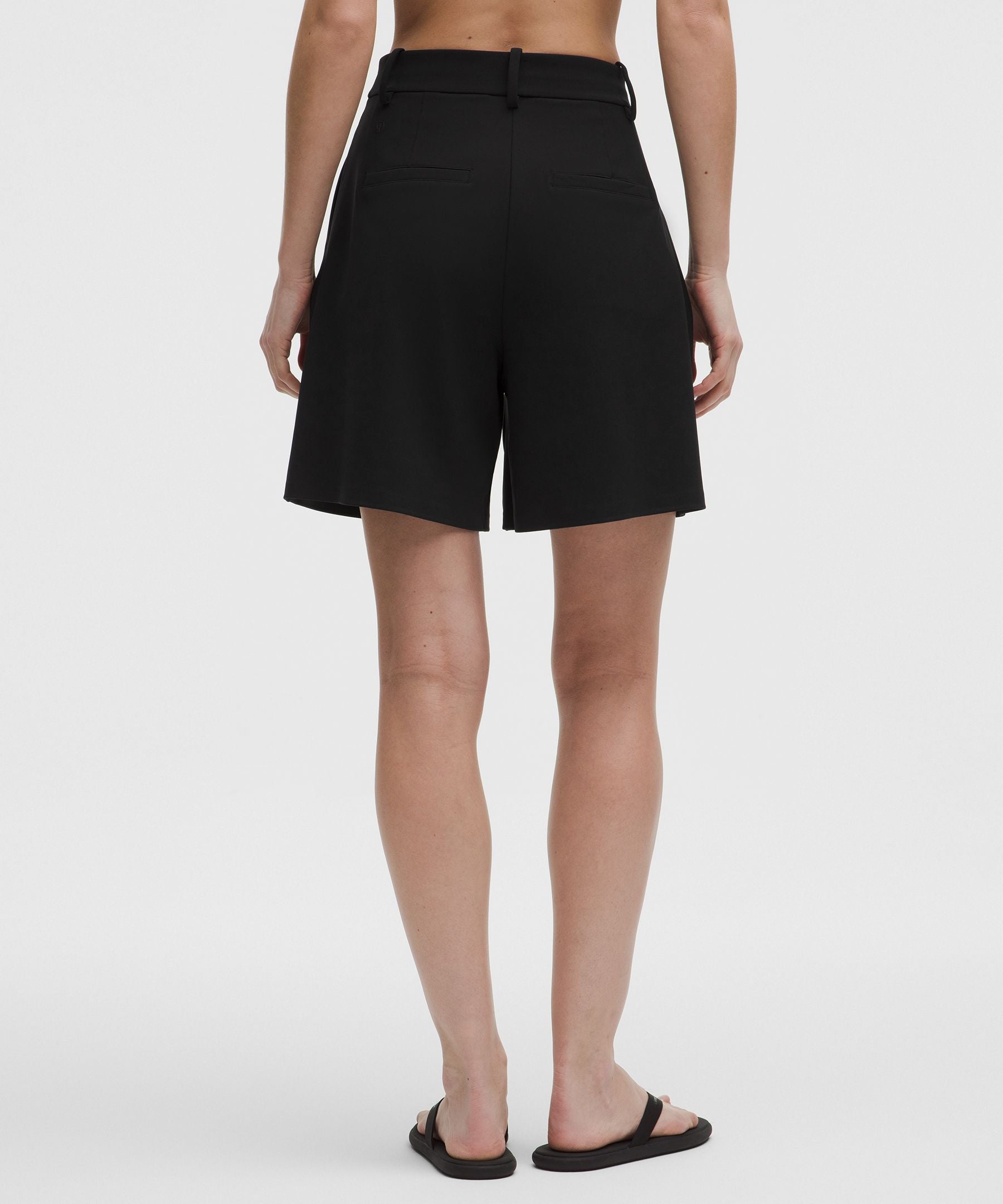 Lululemon Women's Daydrift Pleated High-Rise Short 7"