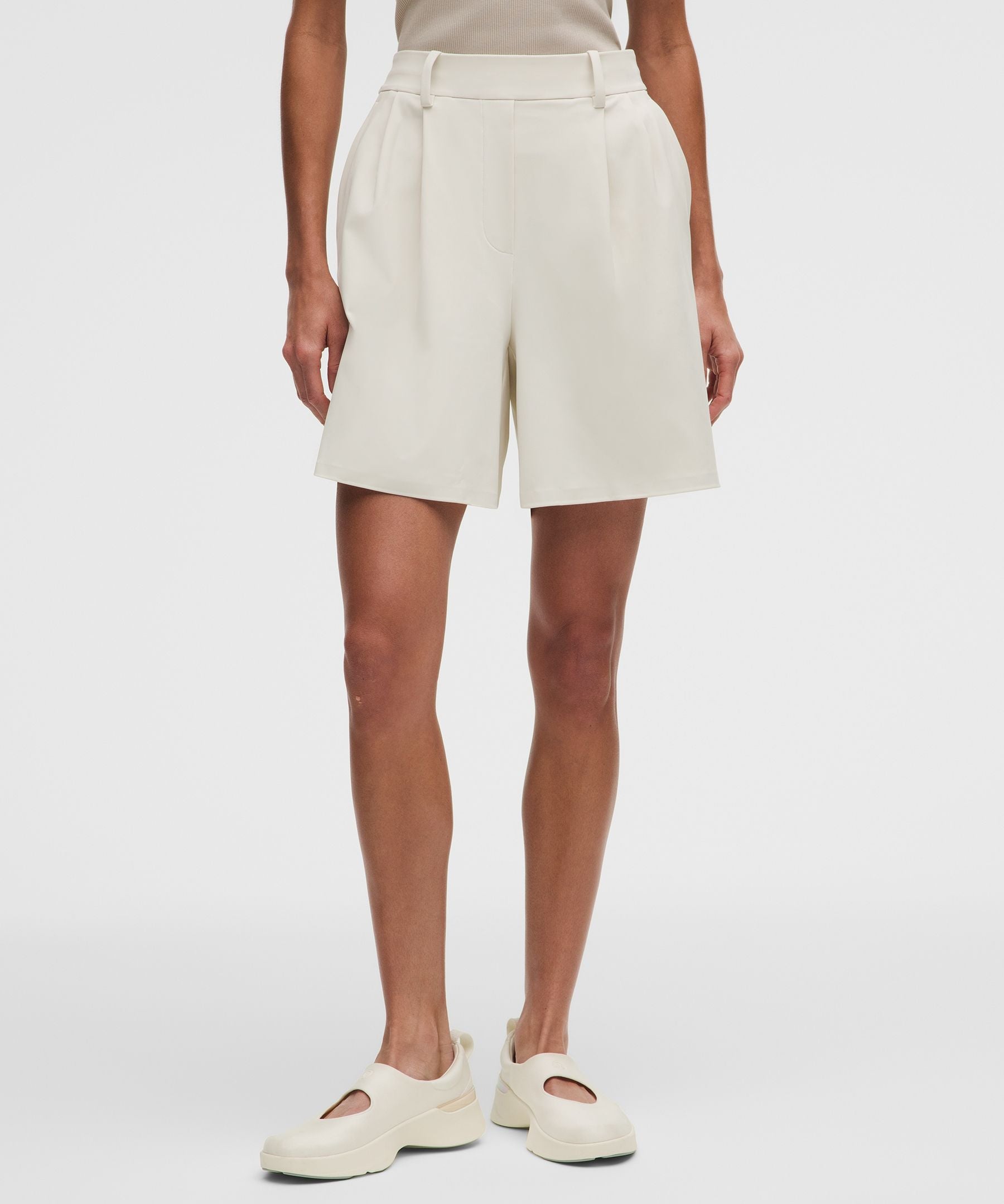 Lululemon Women's Daydrift Pleated High-Rise Short 7"