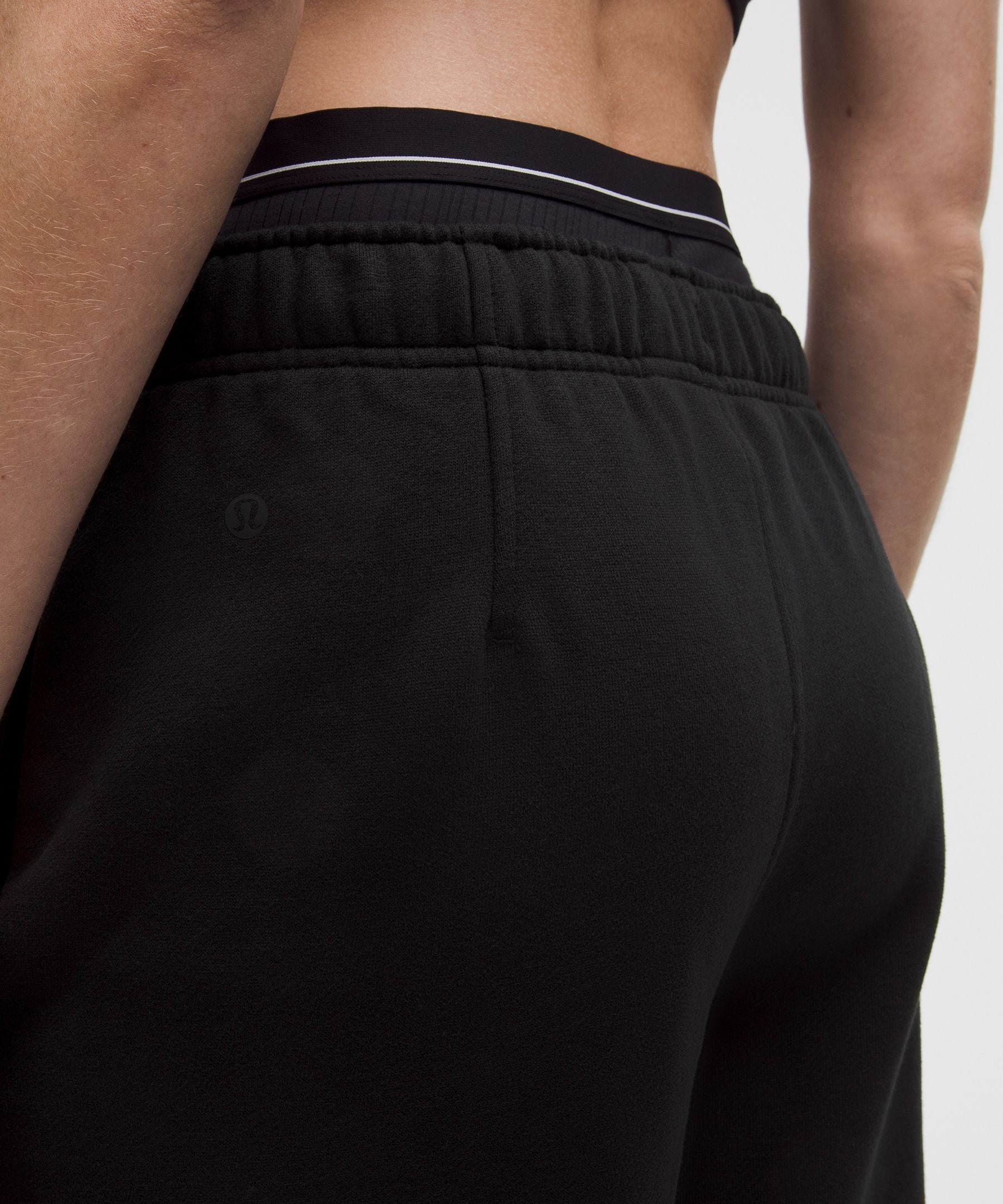 Lululemon Women's Scuba High-Rise Short 5"
