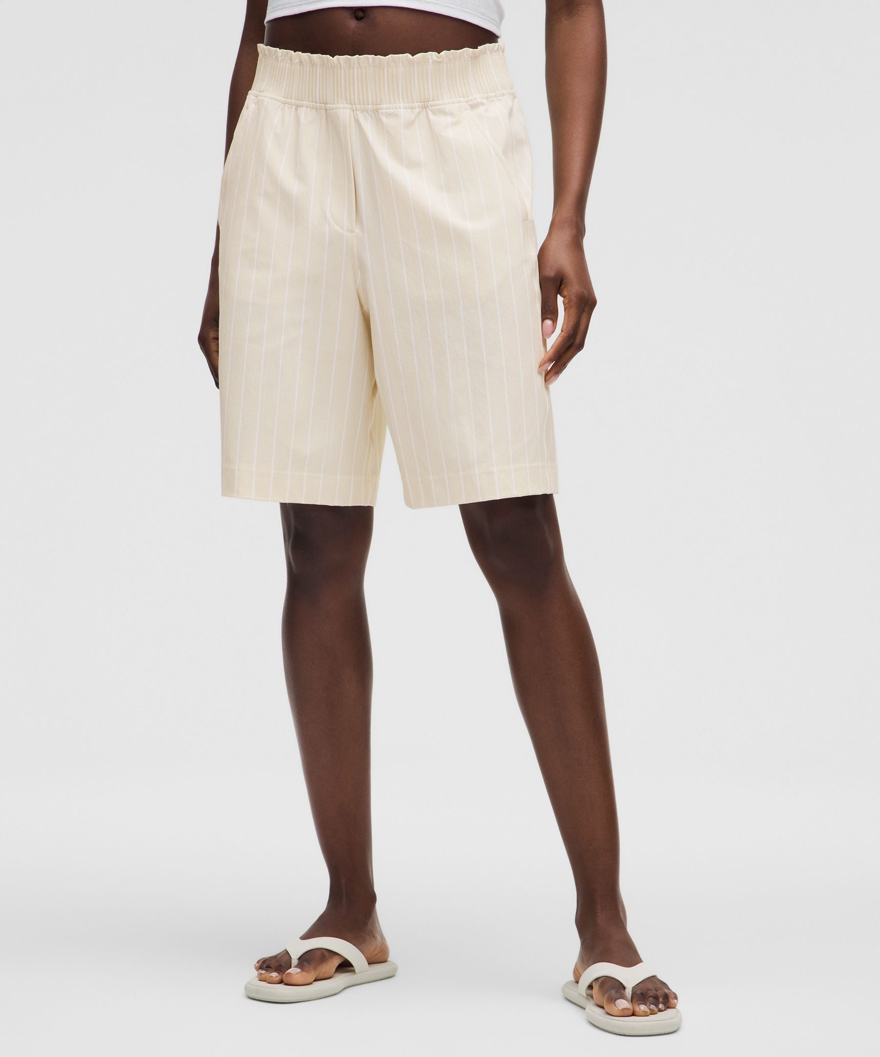 Lululemon Women's Stretch Woven Ruffle-Waist High-Rise Short 9"