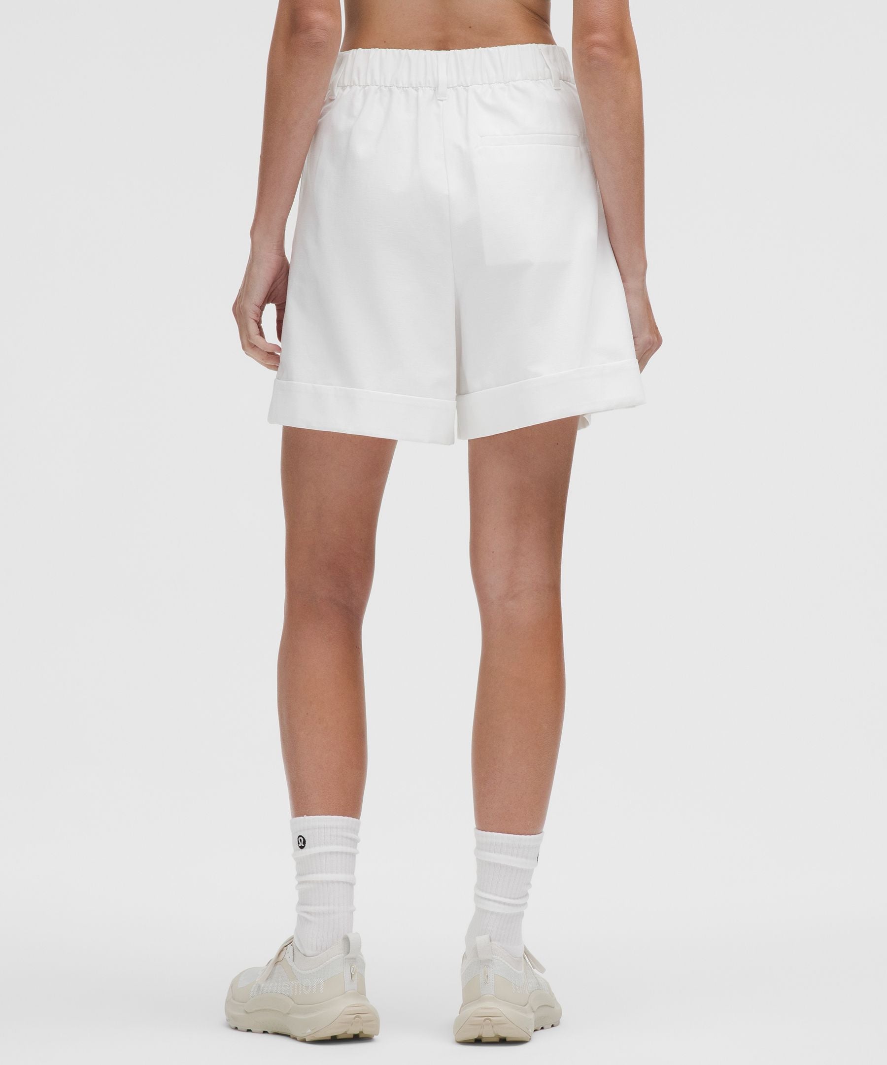 Lululemon Women's LuluLinen High-Rise Short 6"