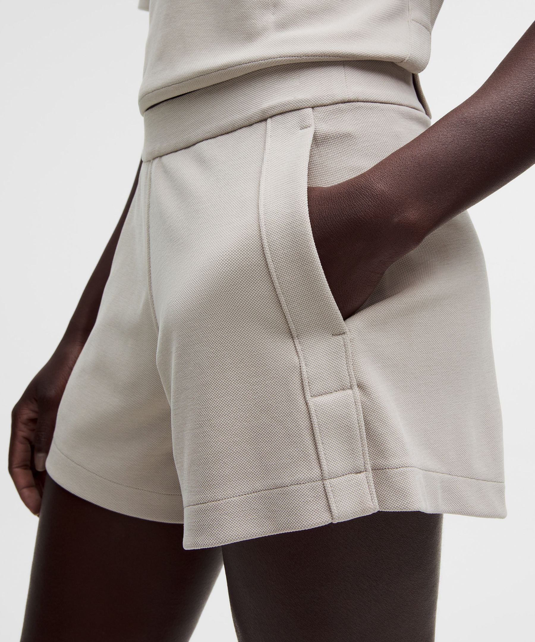 Lululemon Women's Softstreme Pique Mid-Rise Short 4"