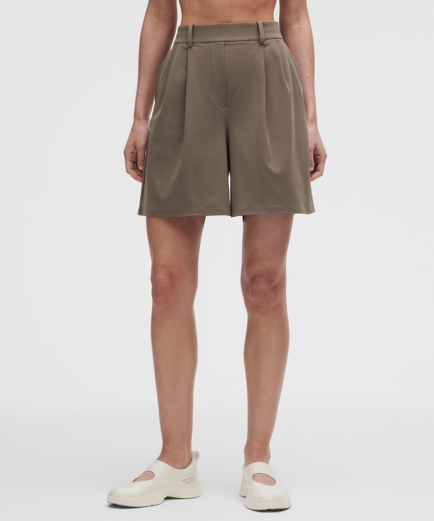 Lululemon Women's Daydrift Pleated High-Rise Short 7"