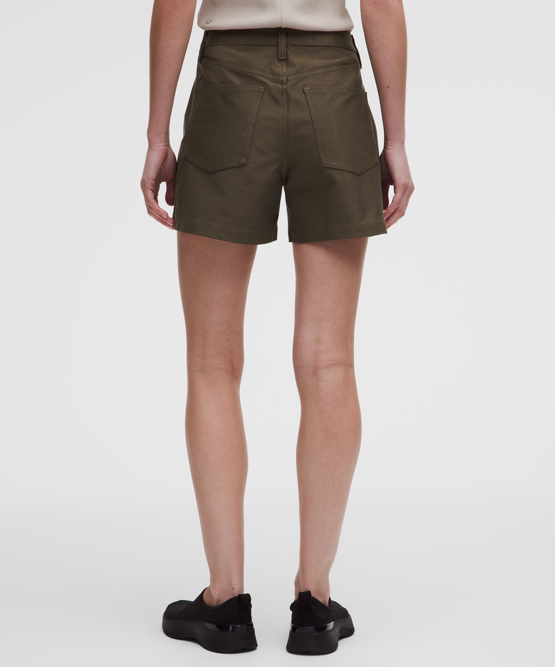 Lululemon Women's EasyFive Mid-Rise Short 4.5"