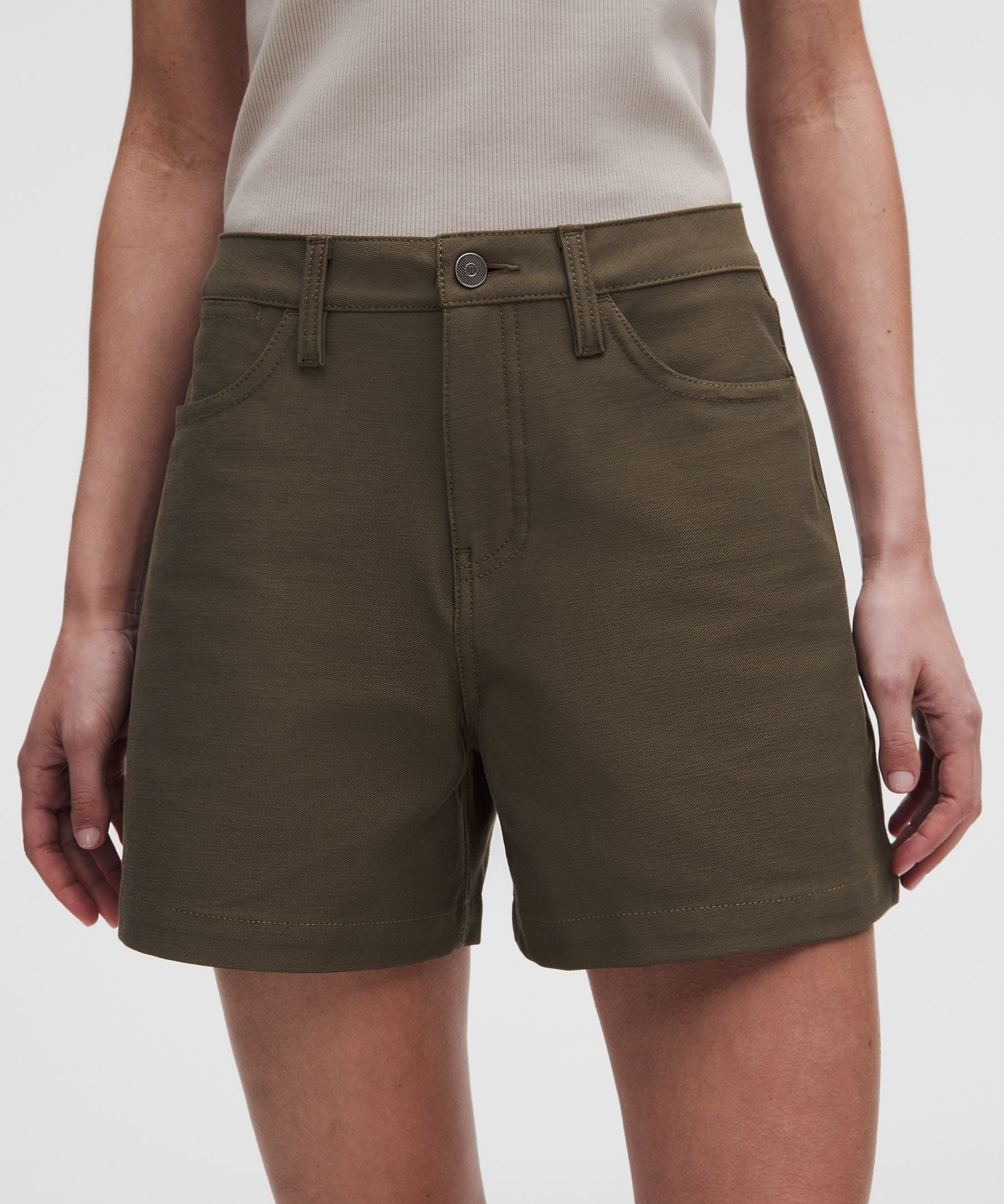 Lululemon Women's EasyFive Mid-Rise Short 4.5"