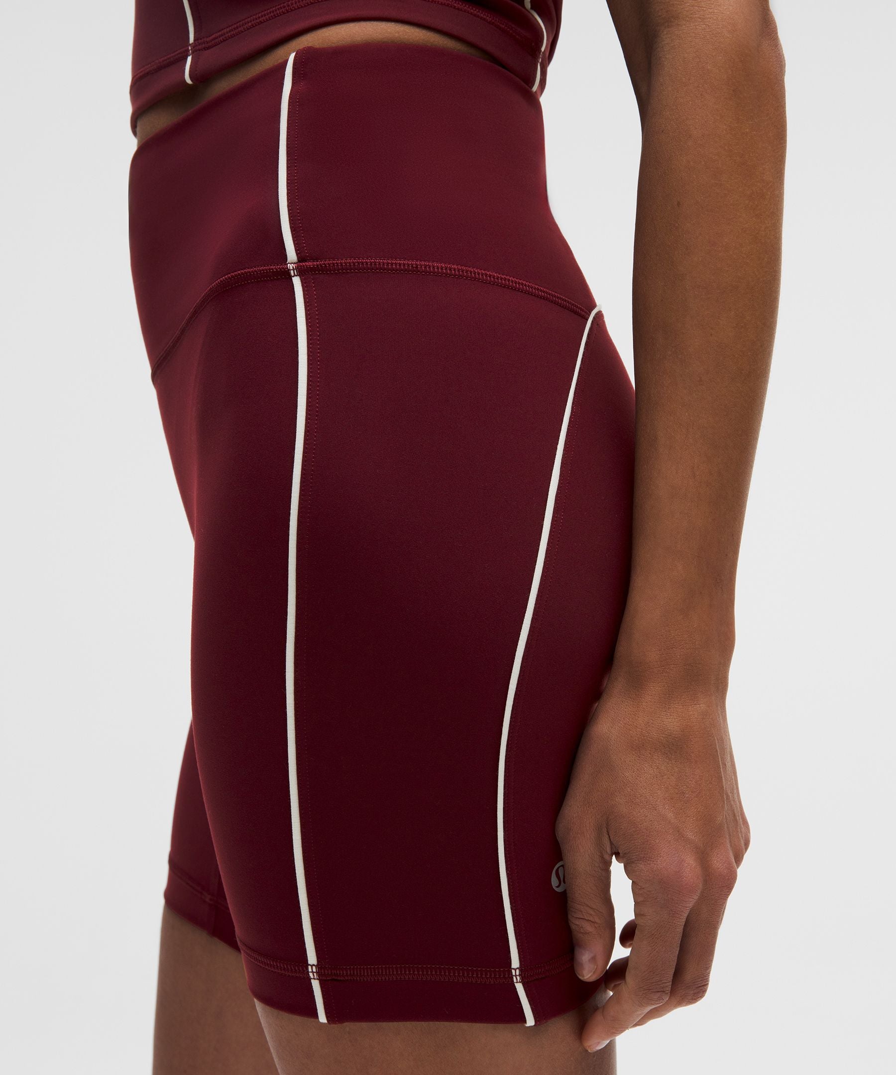 Lululemon Women's Wunder Train No-Line Piped High-Rise Short 6"
