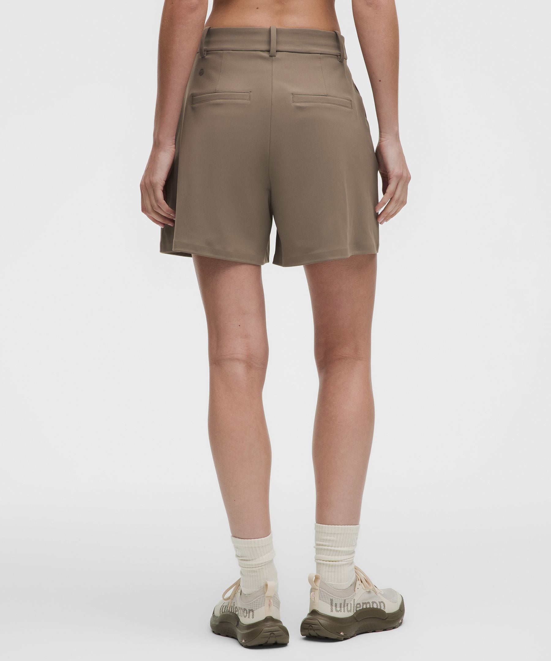 Lululemon Women's Daydrift Pleated High-Rise Short 5"
