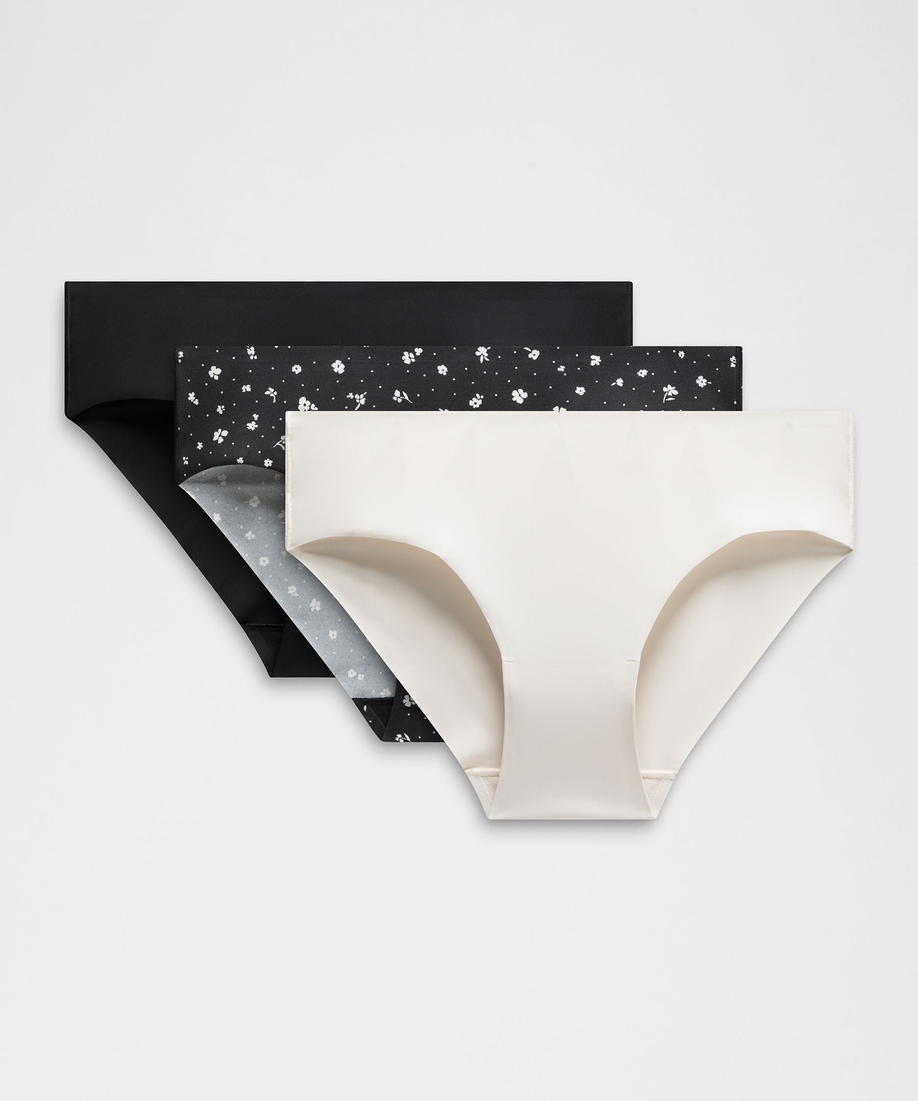#color_black/light-ivory/petite-floral-coconut-ivory-black