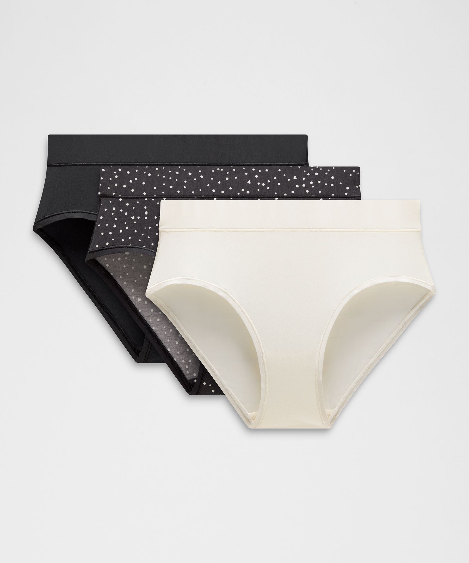 #color_black/coconut-ivory/heart-scatter-dot-mini-coconut-ivory-black