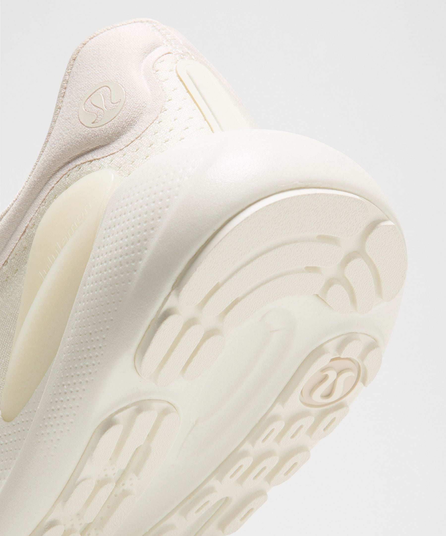 Lululemon Women's Beyondfeel Running Shoe