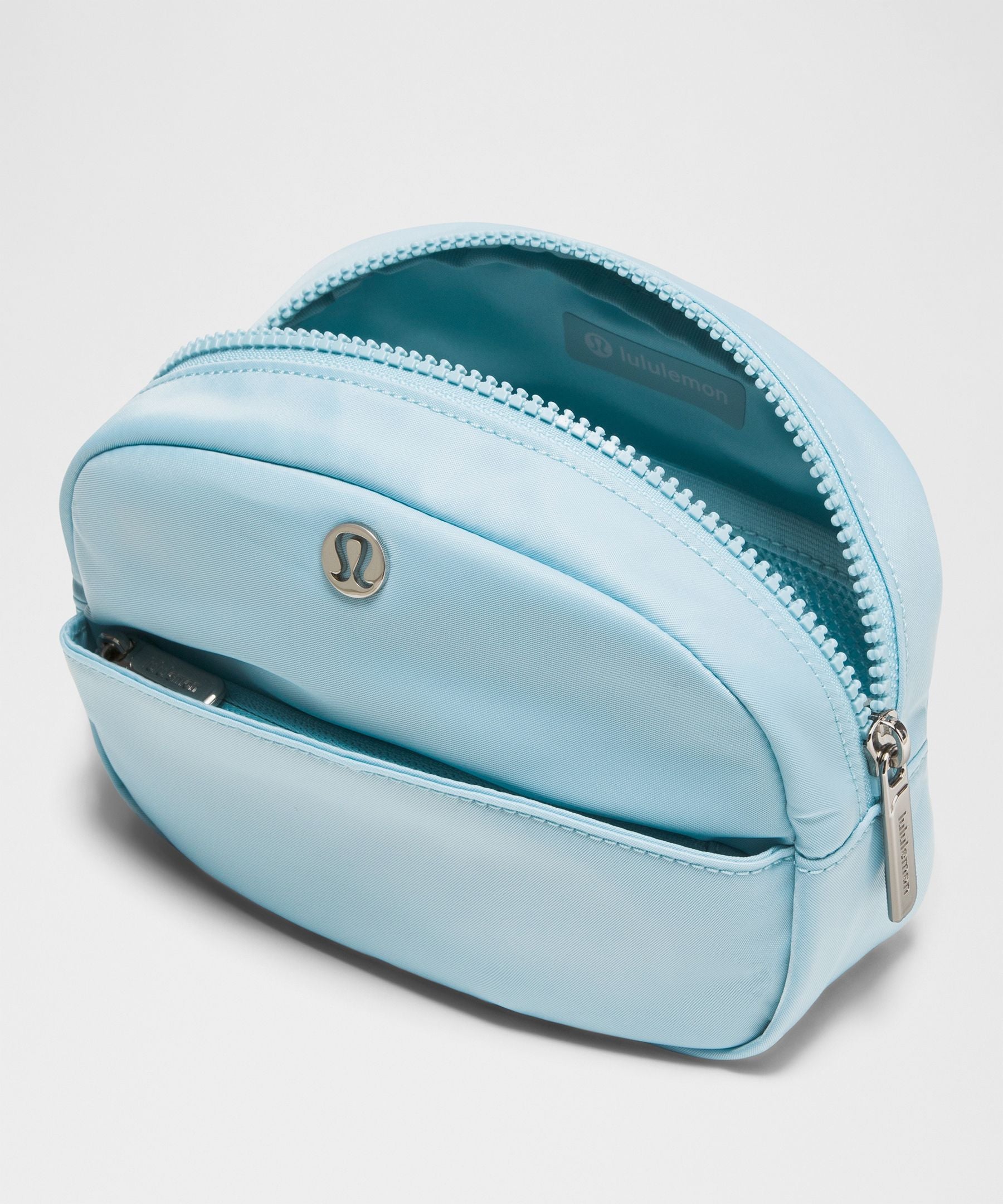 Lululemon City Essentials Pouch *Mini 2L