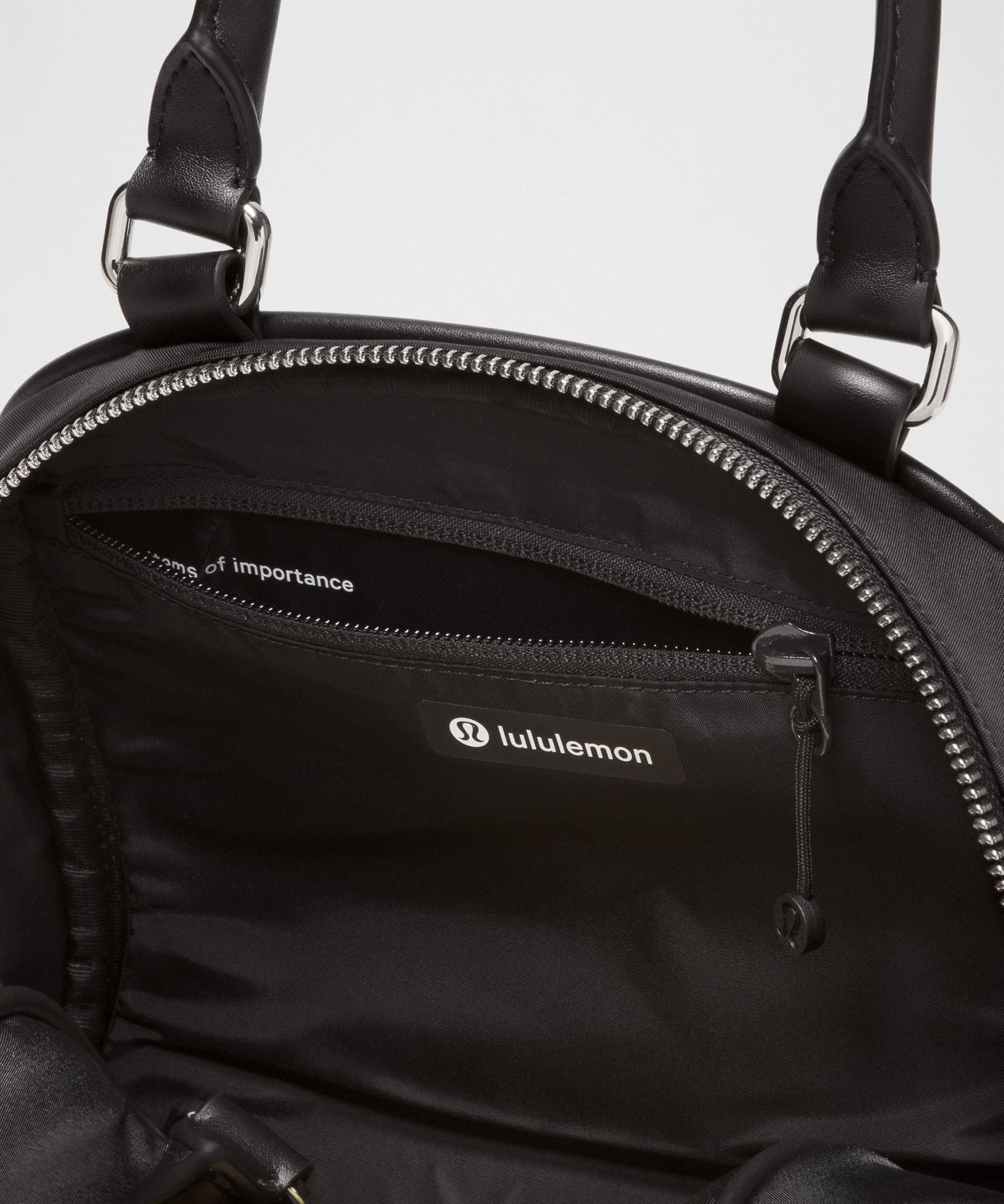 Lululemon Bowler Crossbody Bag 4.5L