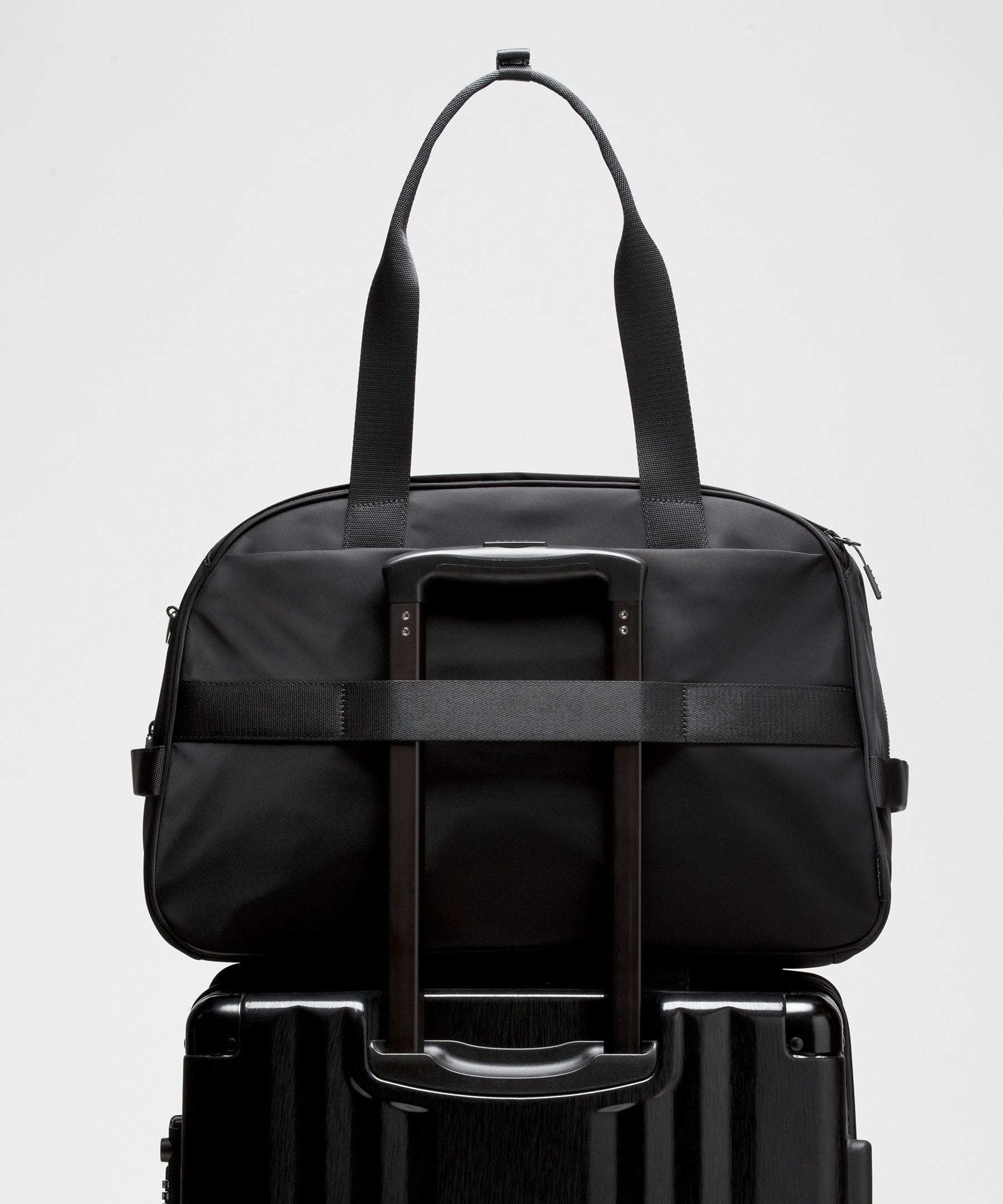 Lululemon City Essentials Duffle Bag 28L