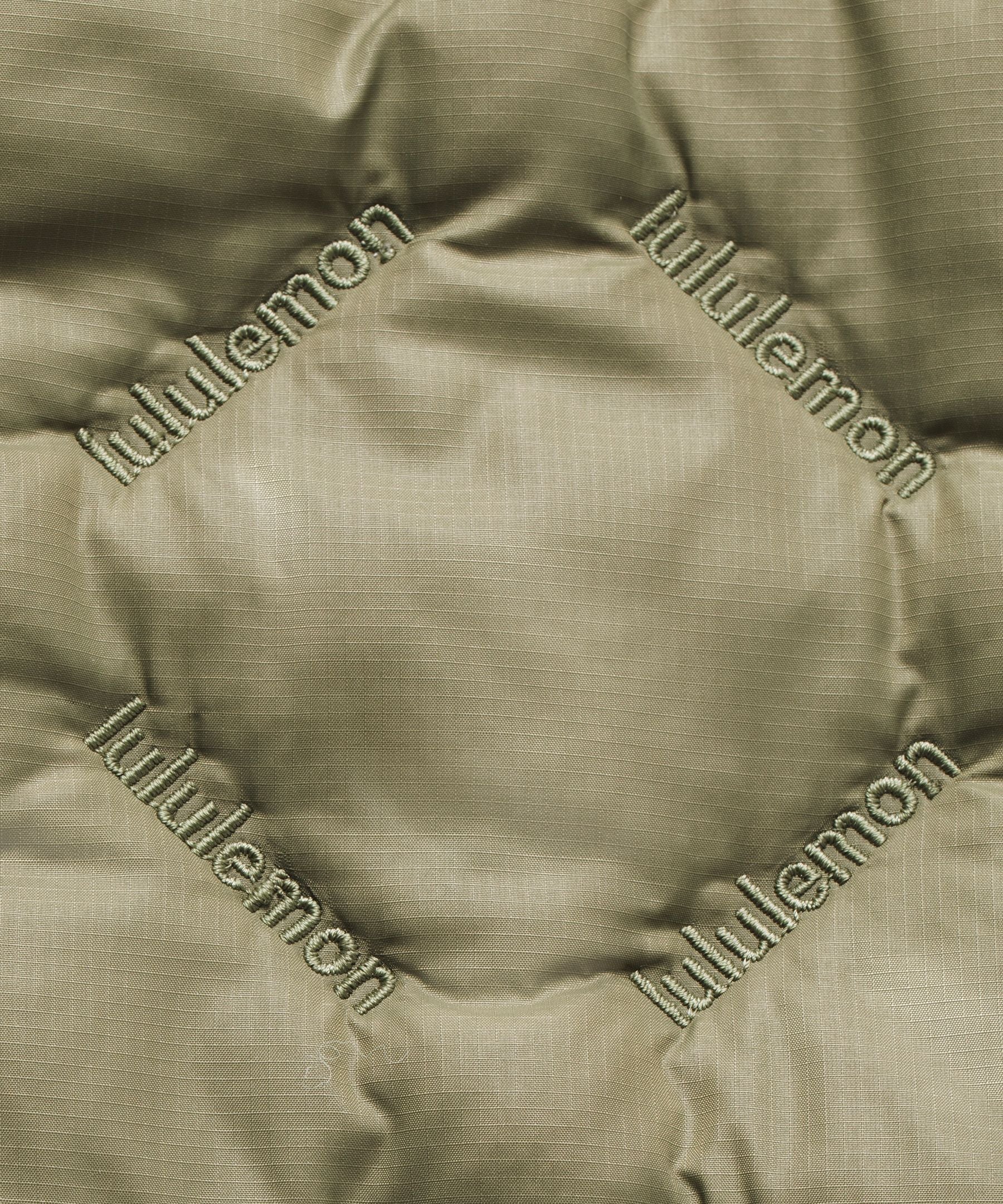 Lululemon Quilty Pleasures Shoulder Bag 14L