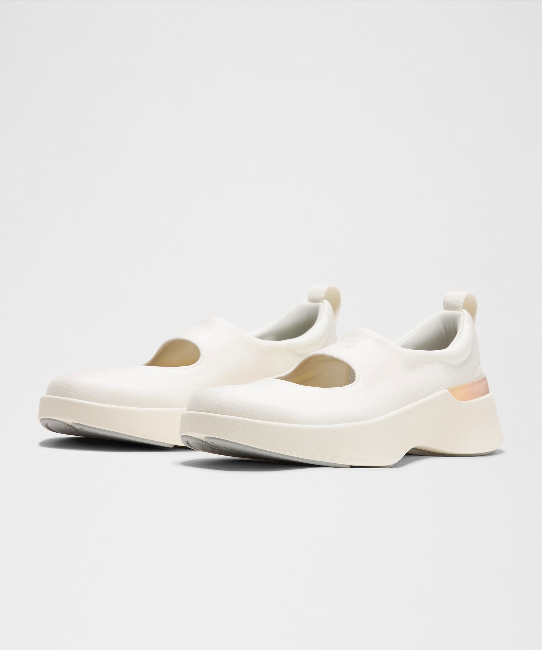 #color_coconut-ivory