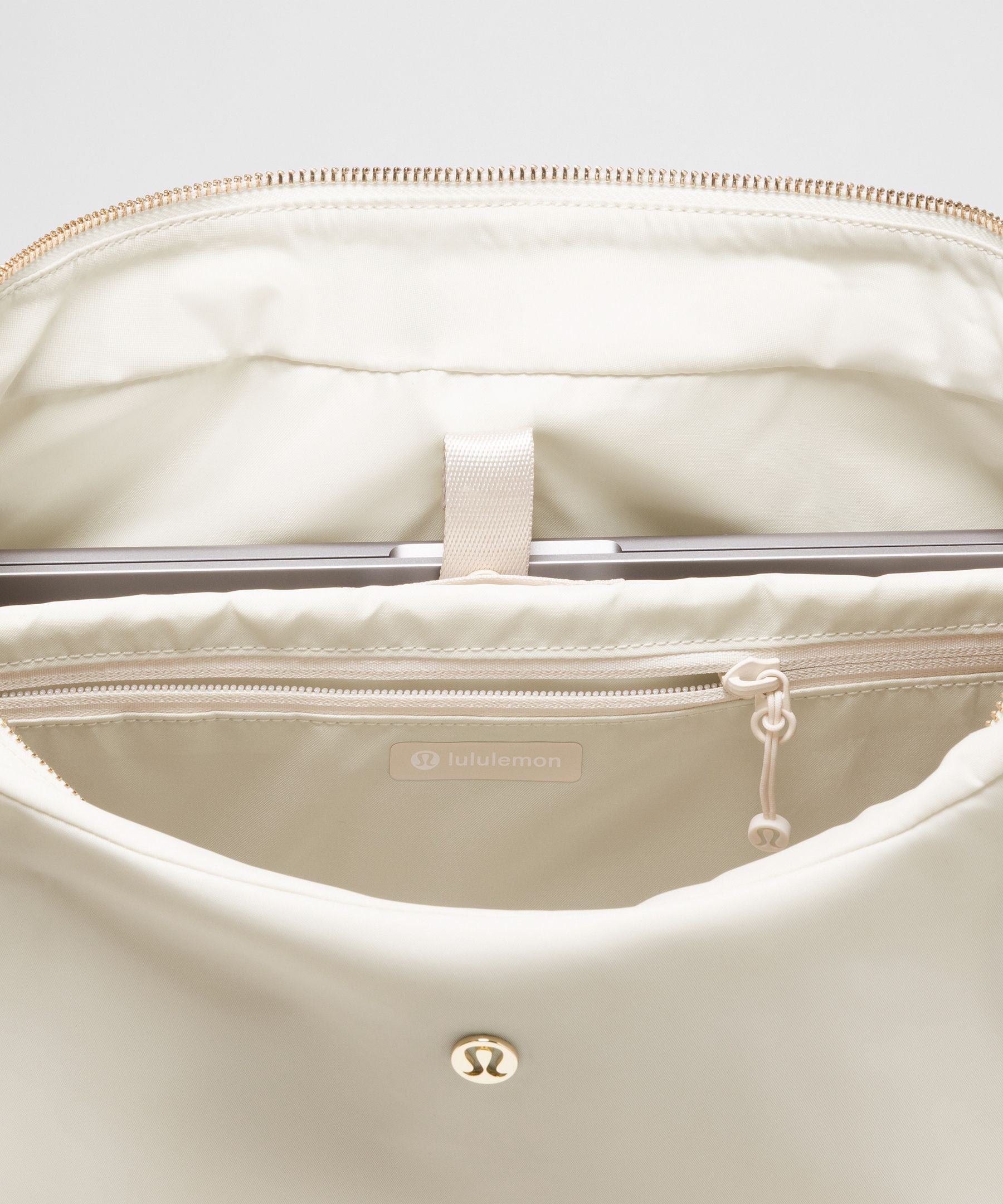 Lululemon City Essentials Oversized Shoulder Bag 18L