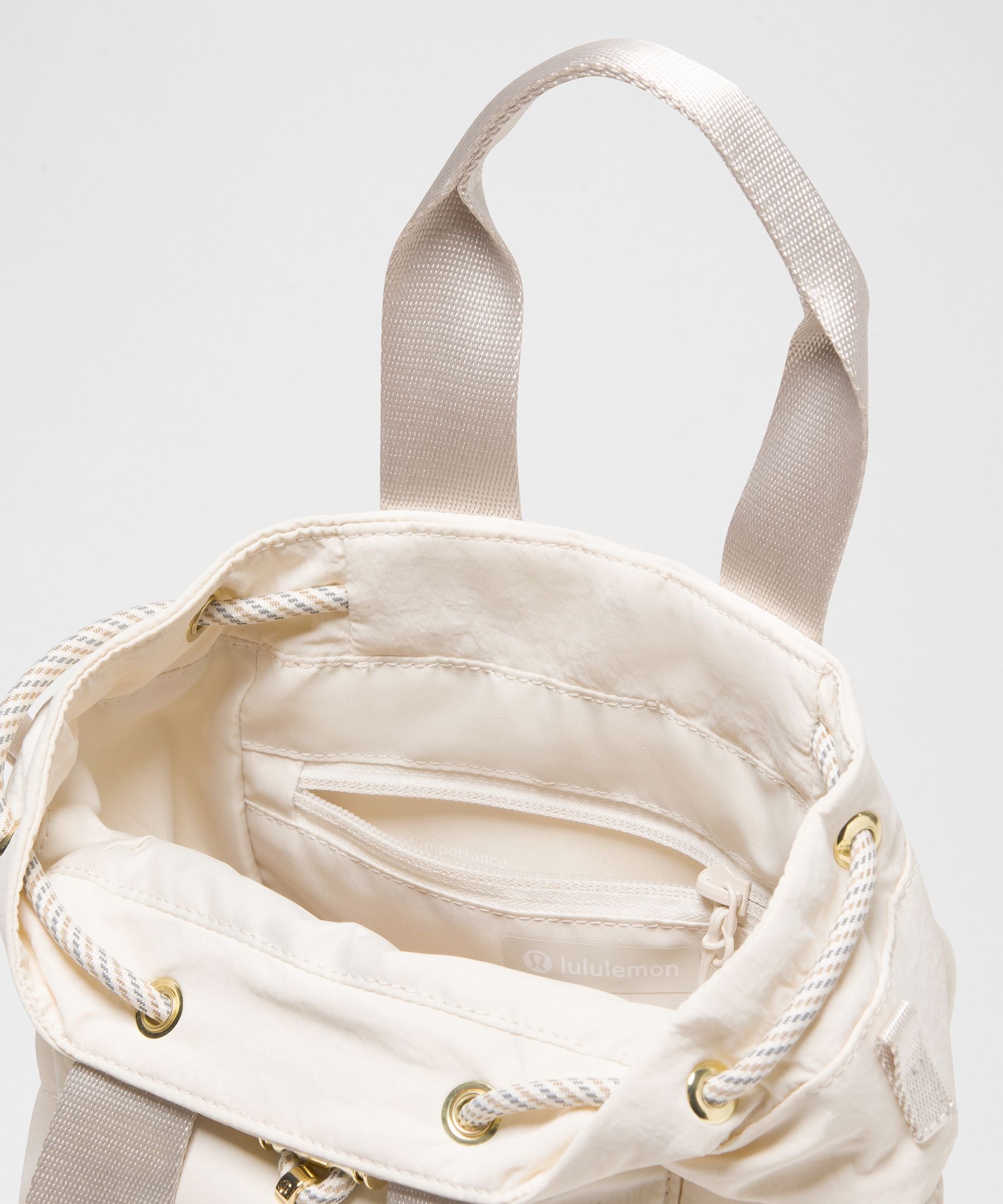 Lululemon Convertible Drawstring Bucket Bag Mini 5L
