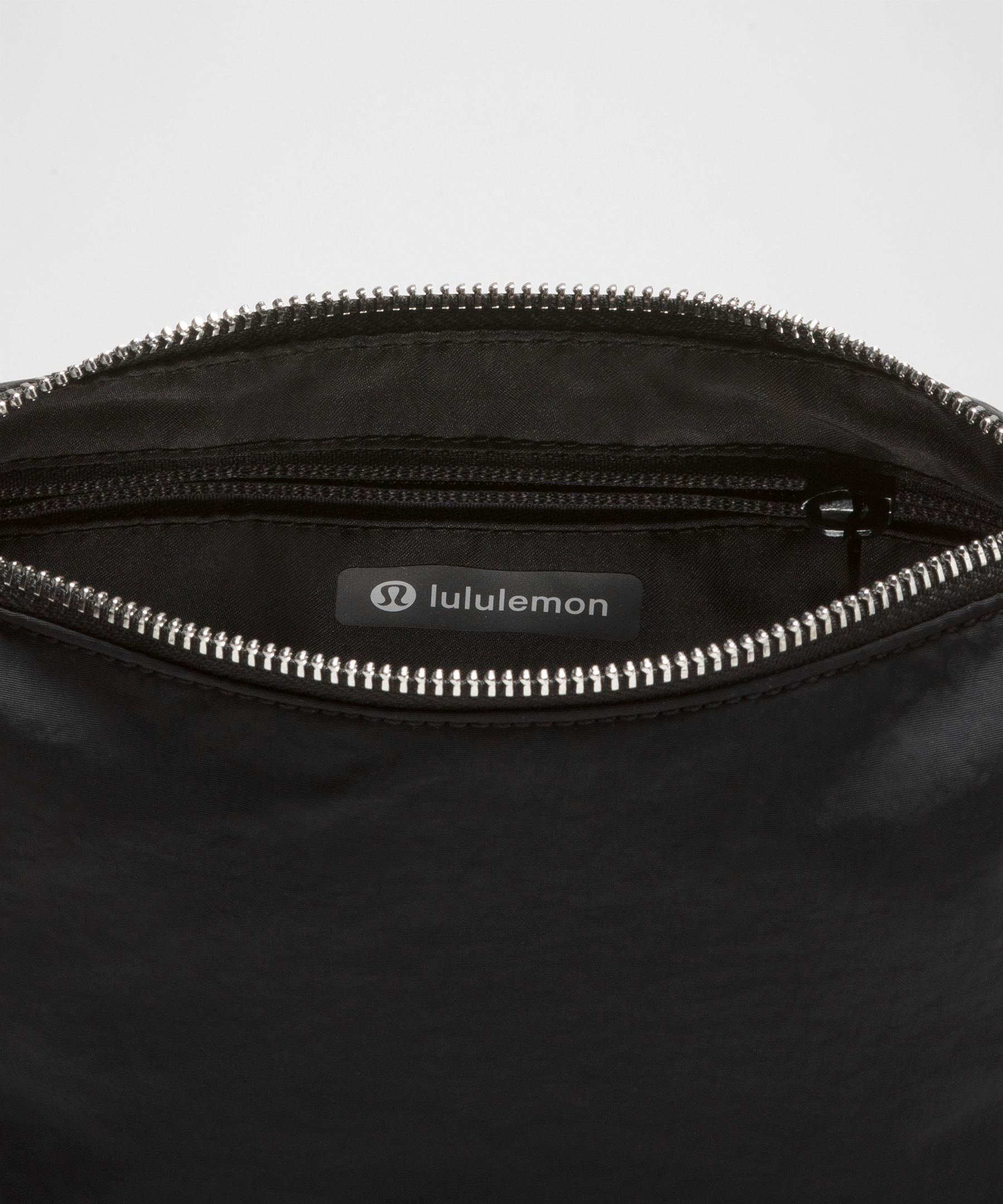 Lululemon Convertible Ruched Strap Crossbody Bag Mini *1.5L