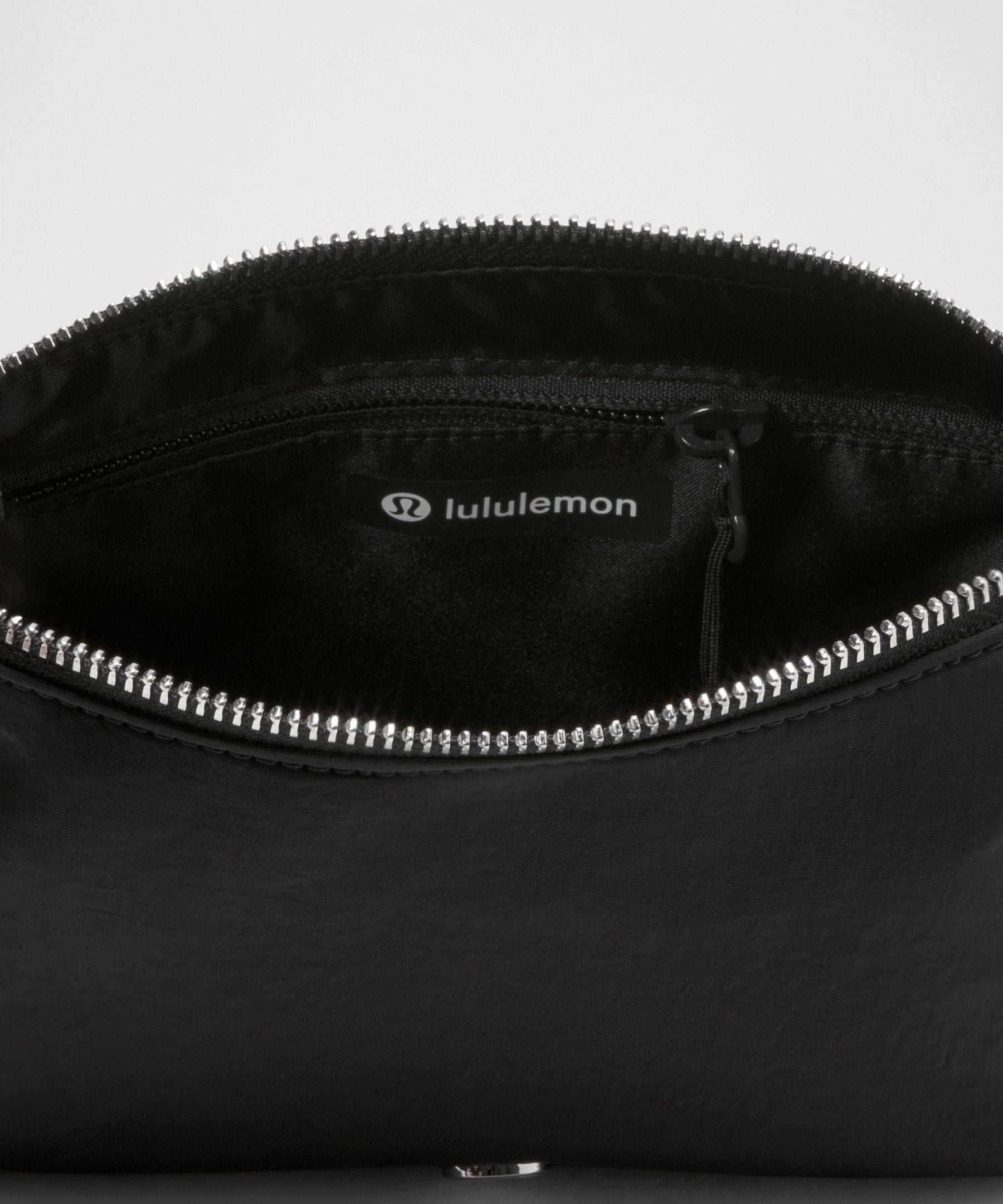 Lululemon Convertible Ruched Strap Crossbody Bag Mini *1.5L