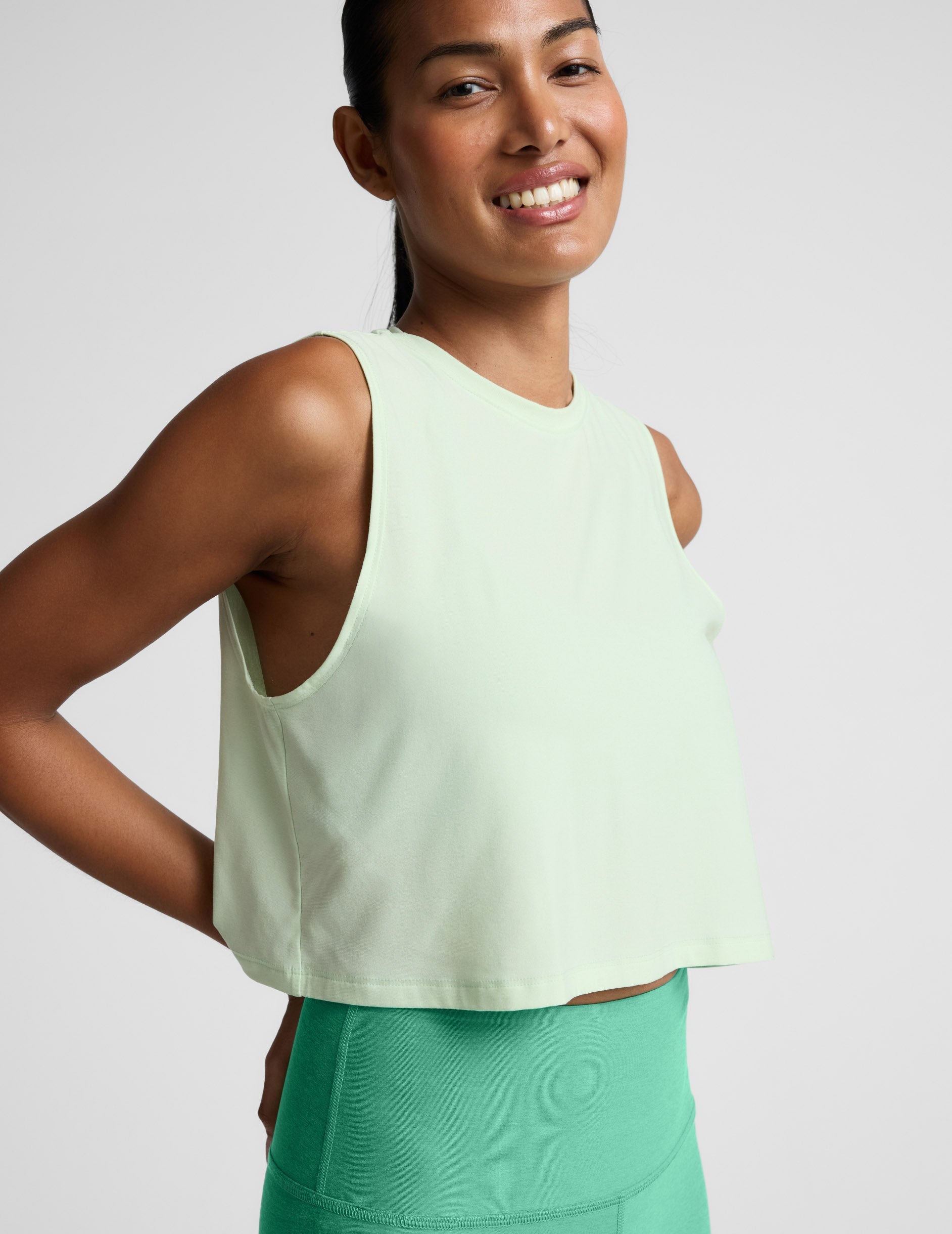 #color_airy-green-heather