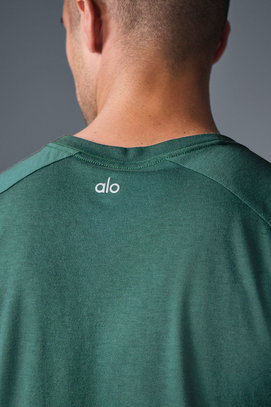 Alo Yoga Triumph Raglan Tee