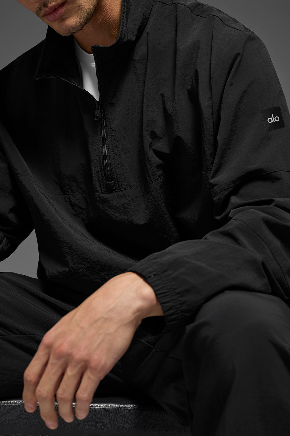 Alo Yoga Light Weight Takeaway Track Pullover