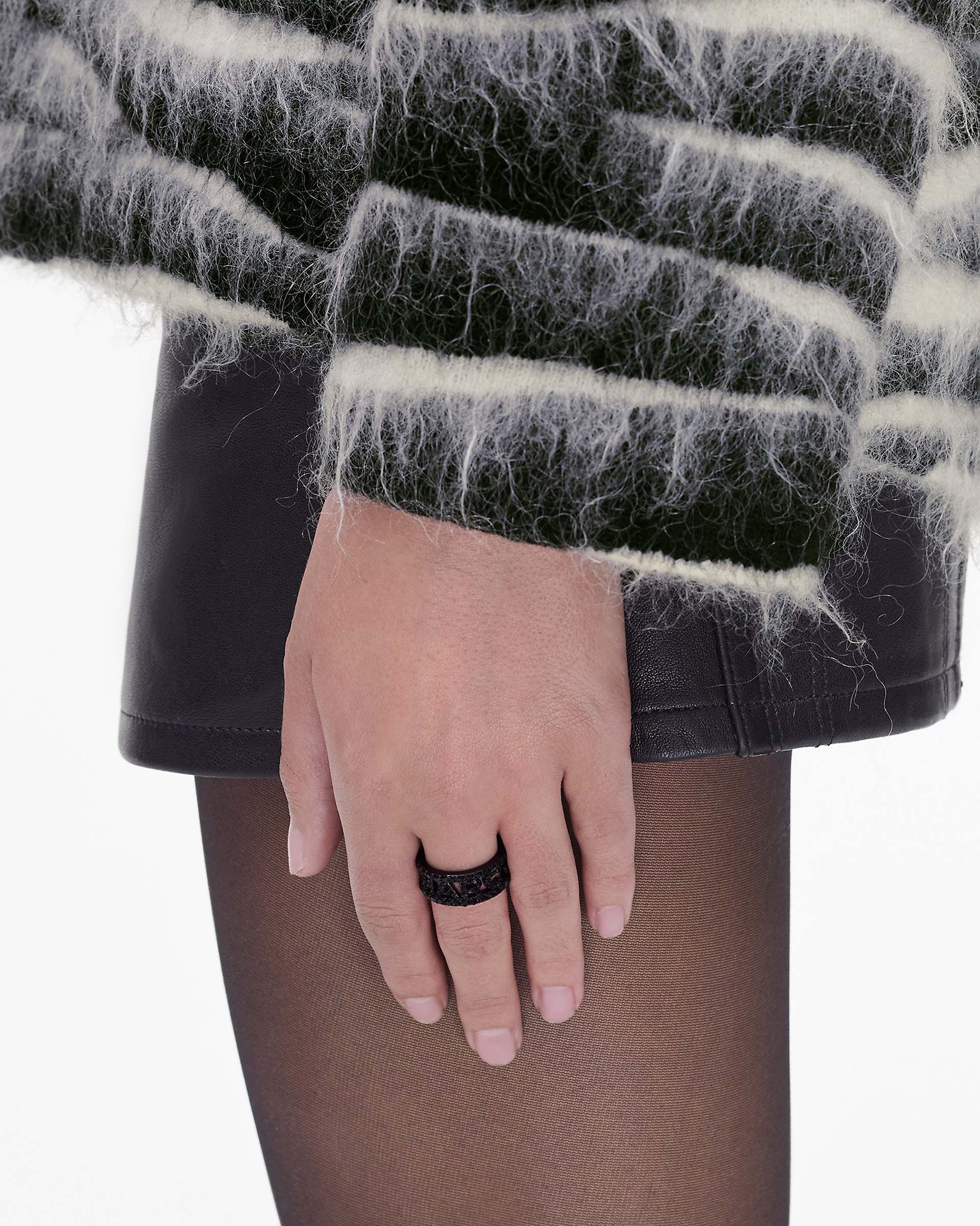 Marc Jacobs Marc Jacobs The Monogram Pave Ring Black/Black Crystal Black/black Crystal