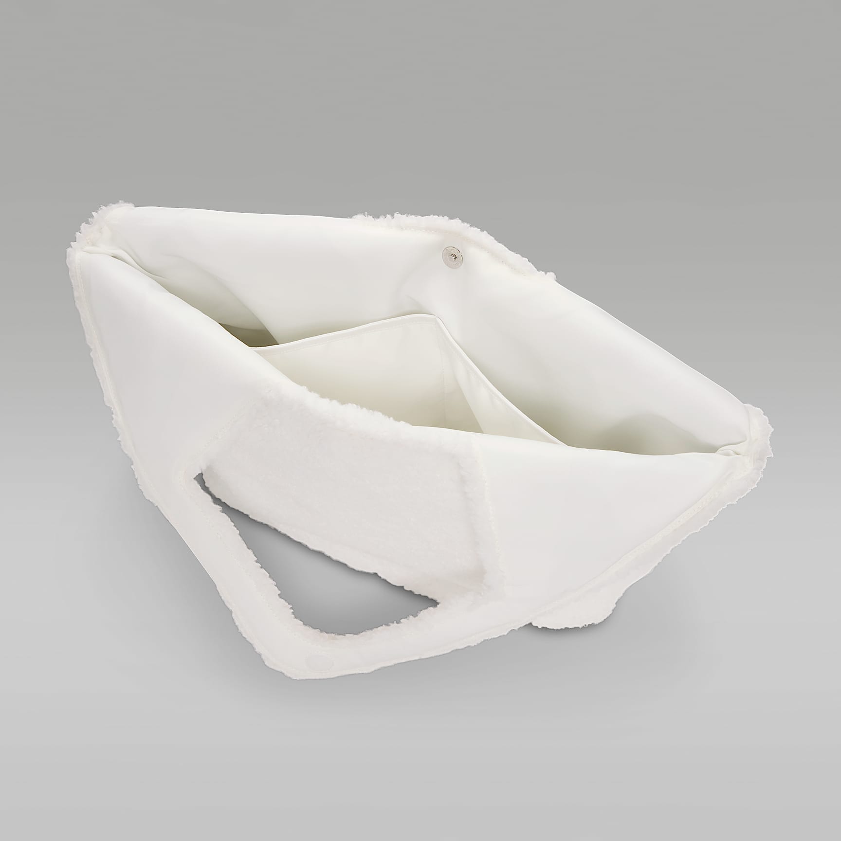 Nike Jordan Monarch High-Pile Tote (17L)