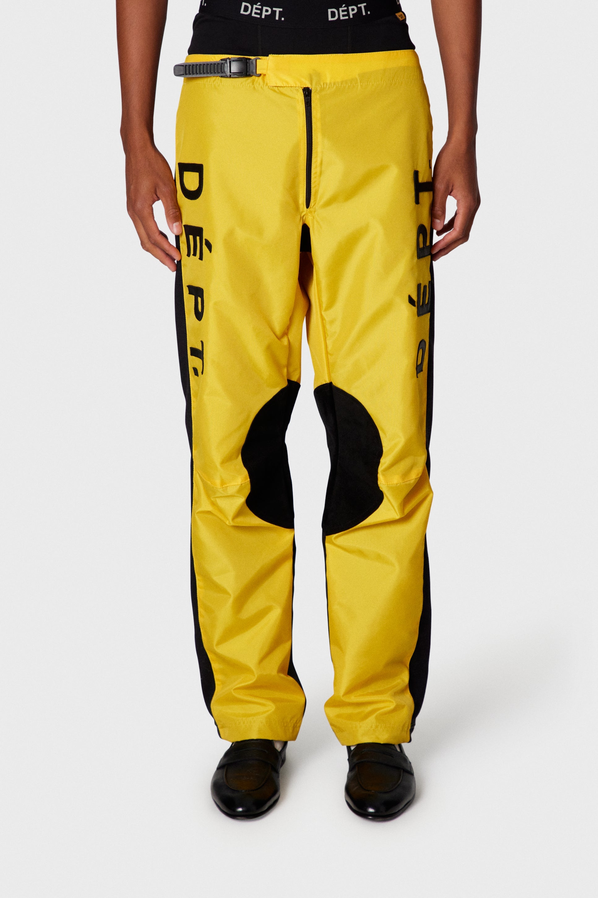 #color_blackyellow-gold