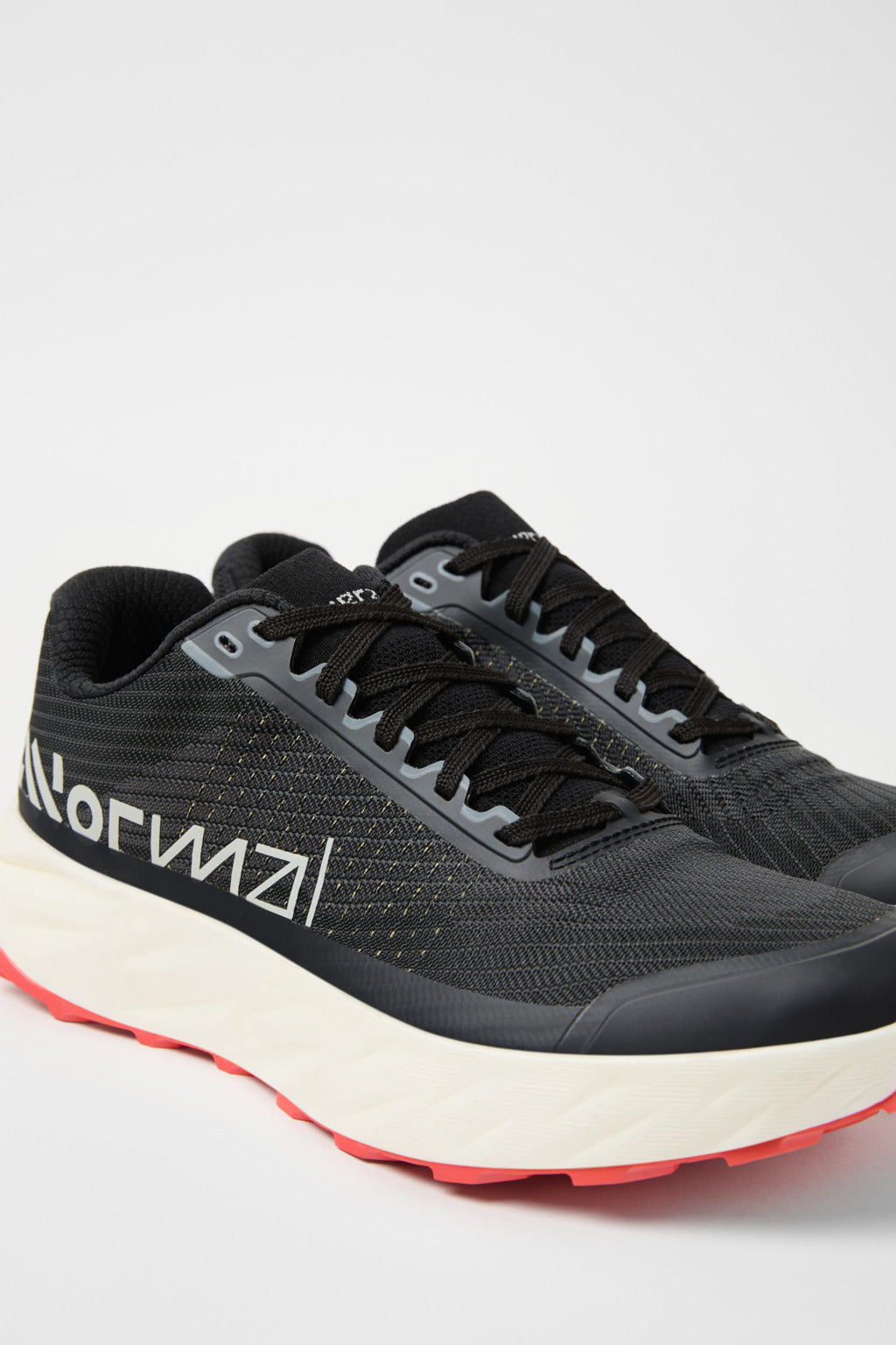 NNormal Kjerag 02 Black