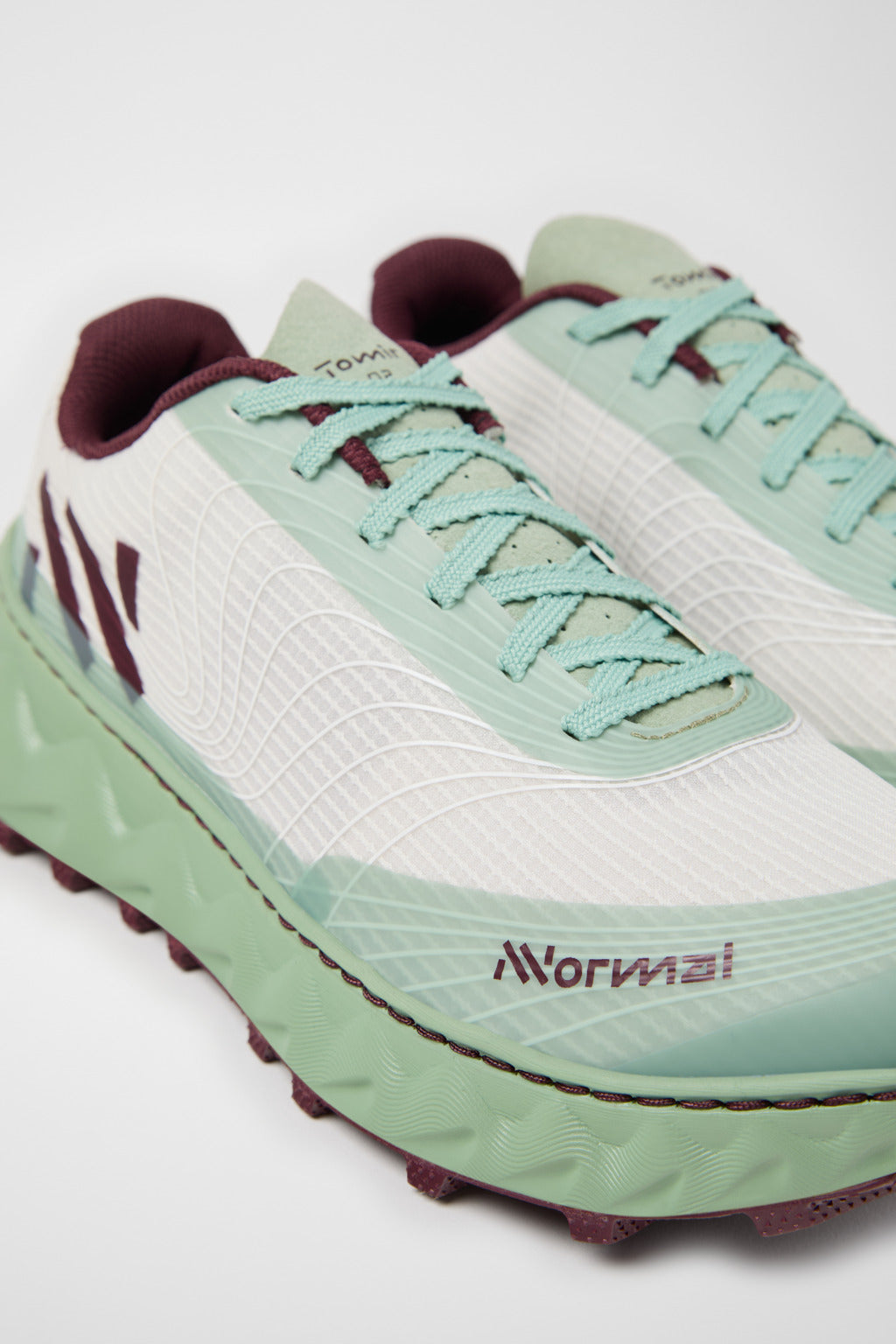 NNormal Tomir 02 NN Green / White