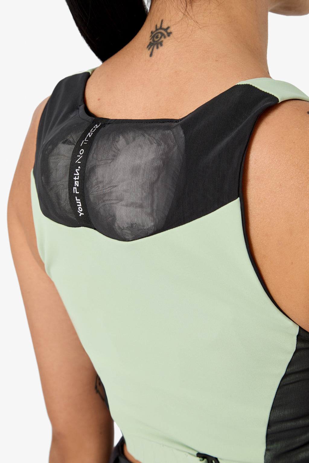 NNormal Trail Crop Top 02 W Green
