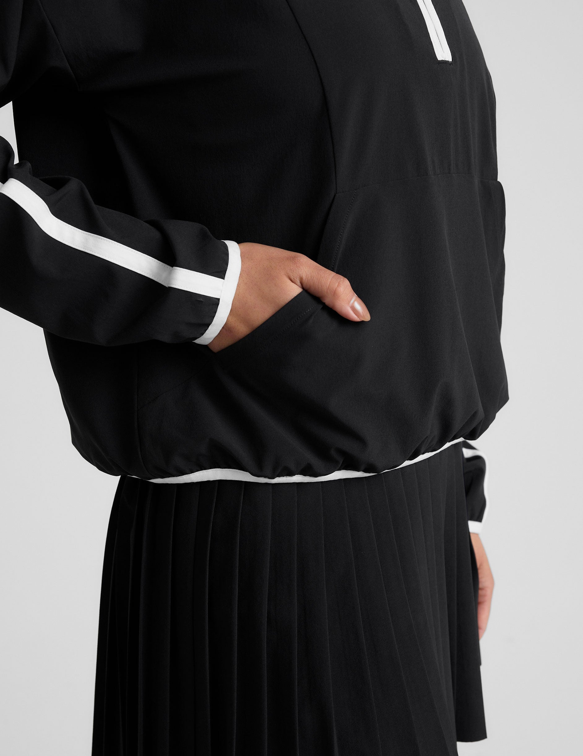 Beyond Yoga Stretch Woven Course Contrast Half Zip Pullover Women's