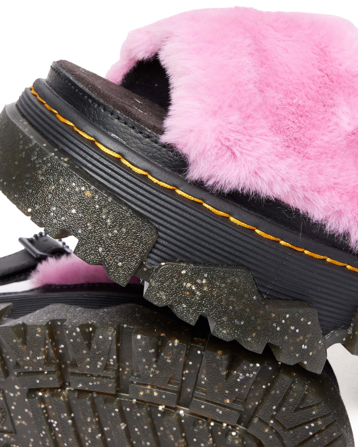 #color_bratz-pink-black