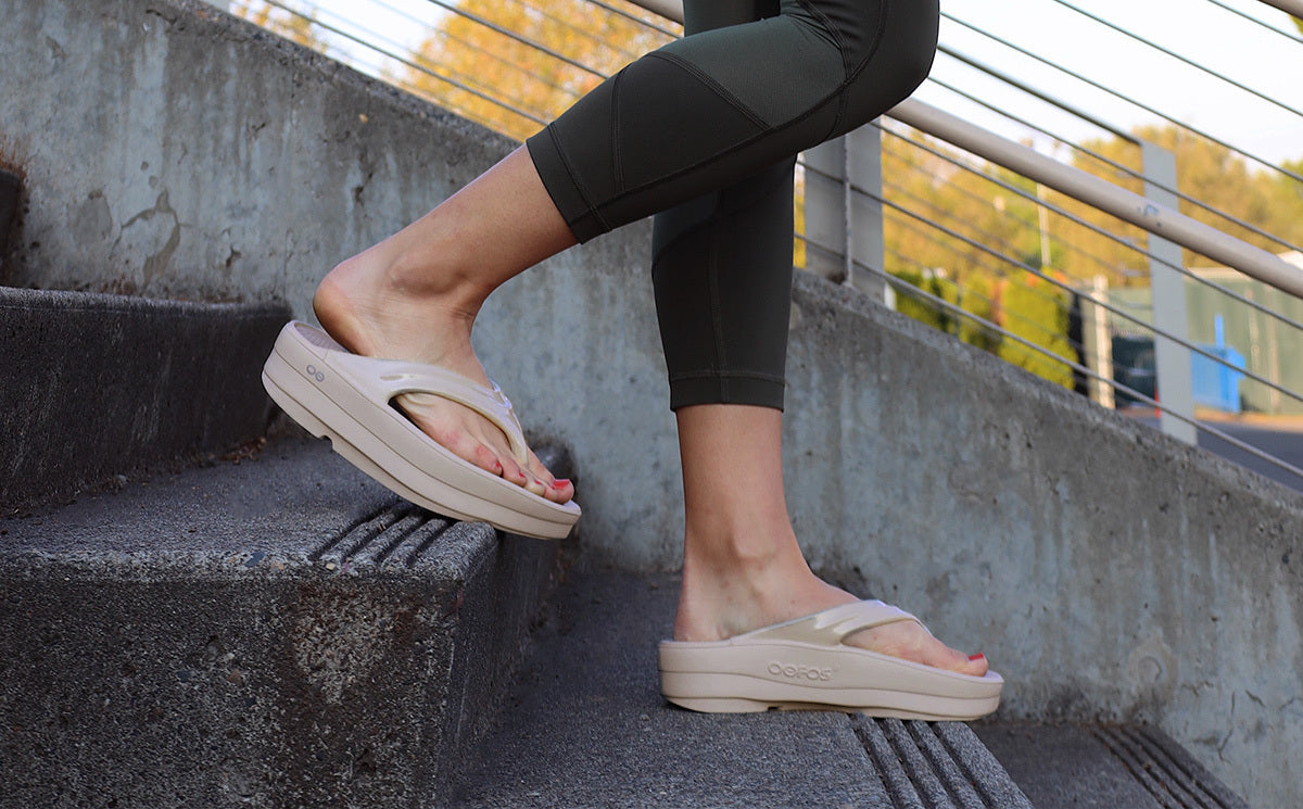 Oofos Women's Platform Sandal Nomad