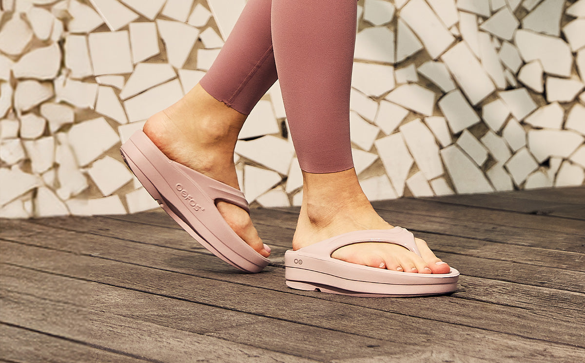 Oofos Women's Platform Sandal Stardust