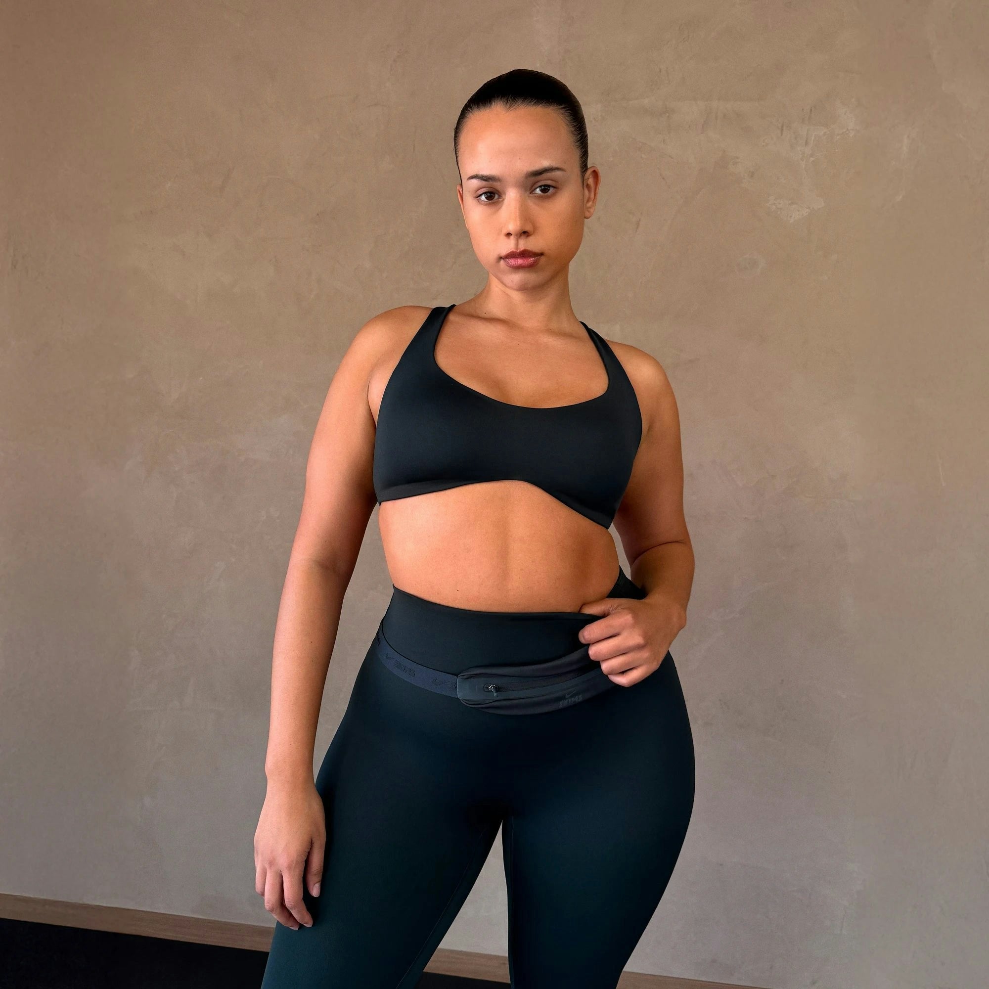Skims Nikeskims Matte Shaping Scoop Bra Obsidian