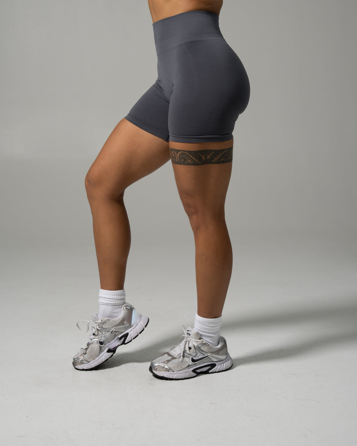 Alphalete Women's Pump High Rise Short