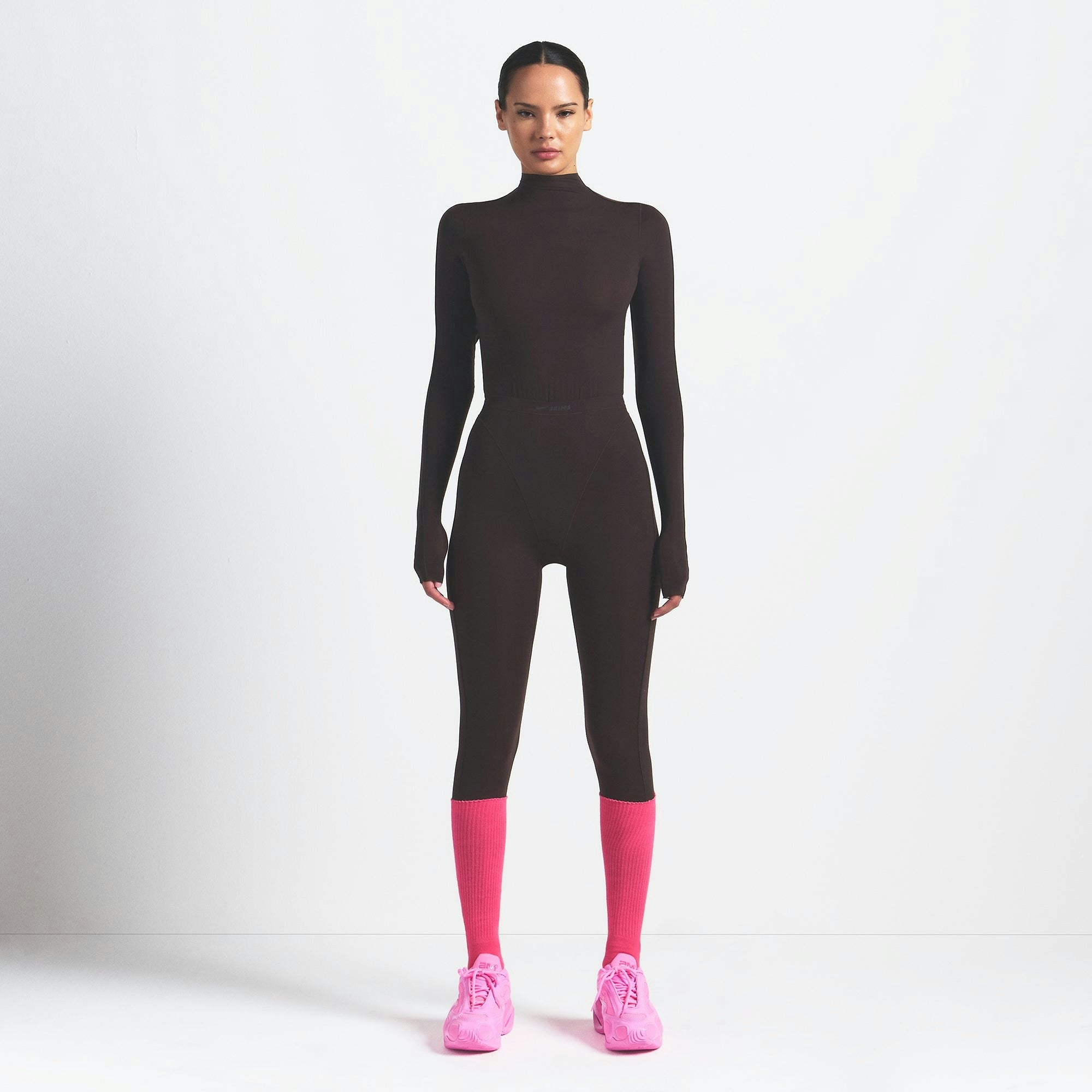 Skims Nikeskims Weightless Layers V-Line 26" Legging Dark Roast