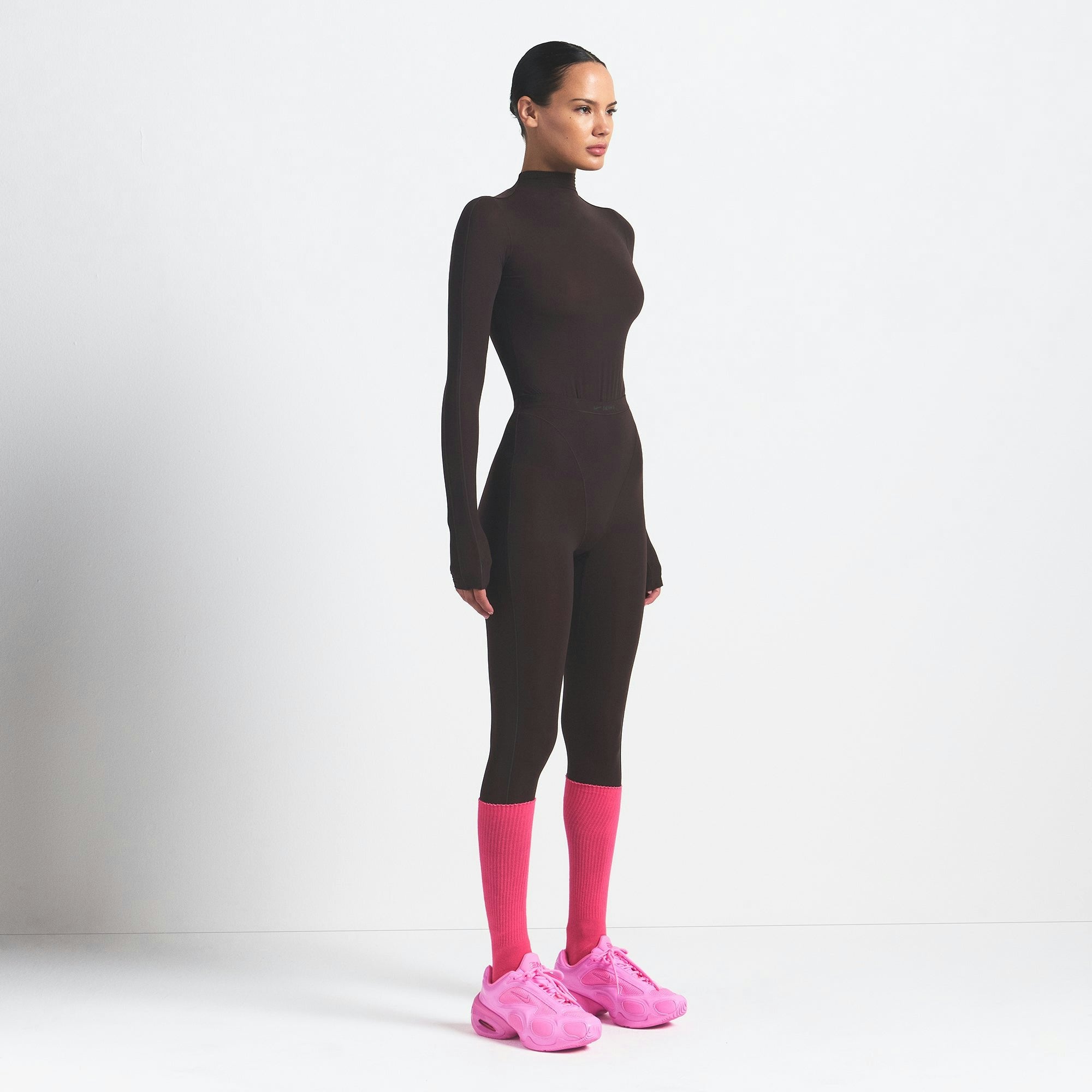 Skims Nikeskims Weightless Layers V-Line 26" Legging Dark Roast