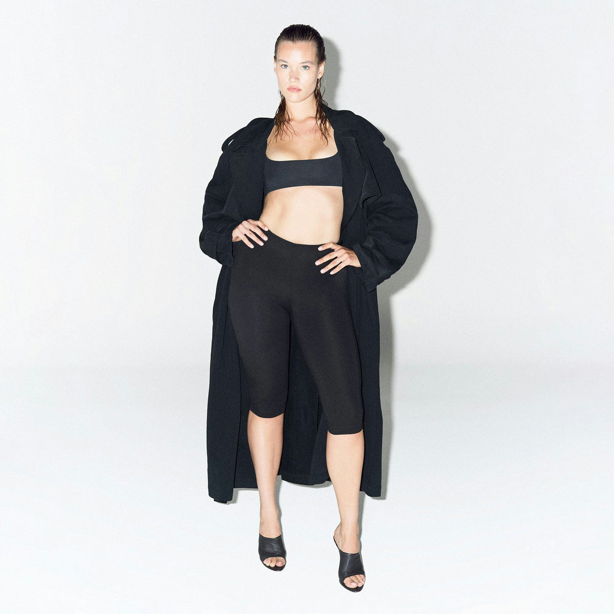 Skims The Essential Collection High-Waisted Capri Obsidian