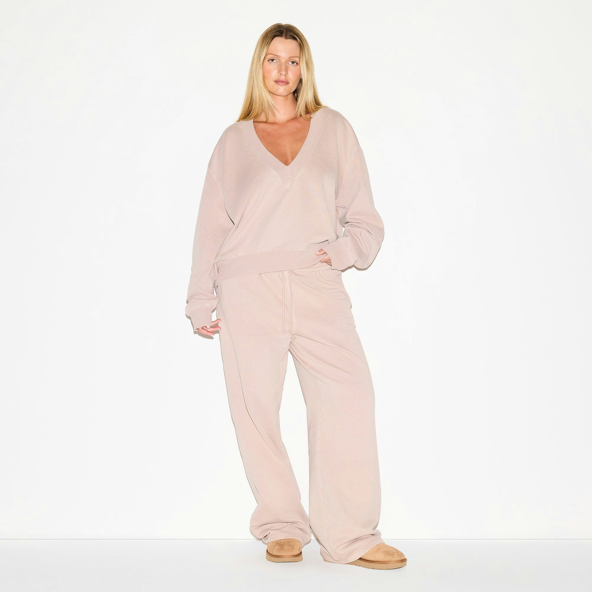 Skims Boyfriend Fleece Oversized Straight Leg Pant Light Fawn