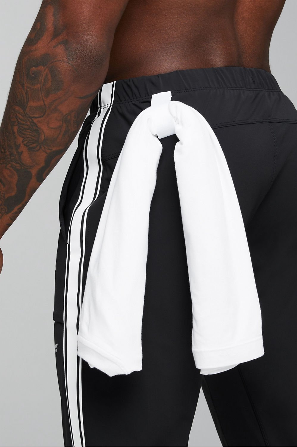 #color_black/classic-white-stripe