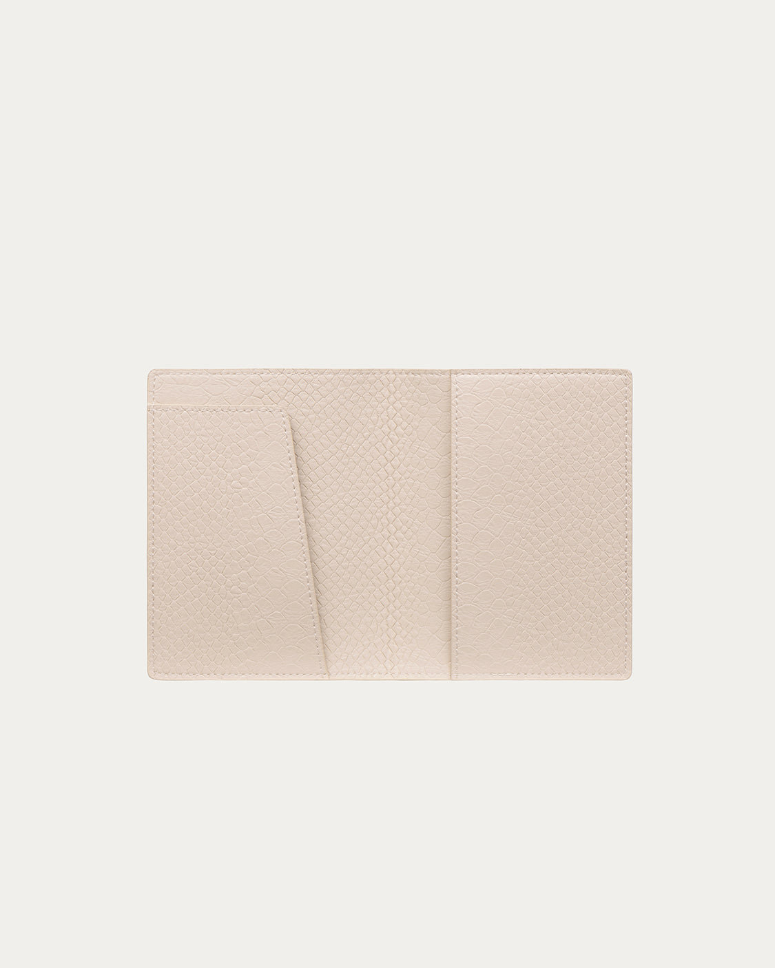 Freja Passport Cover Oat Croc