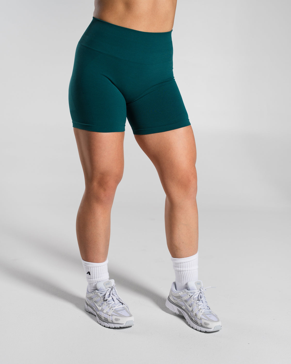 Alphalete Women's Pump High Rise Short