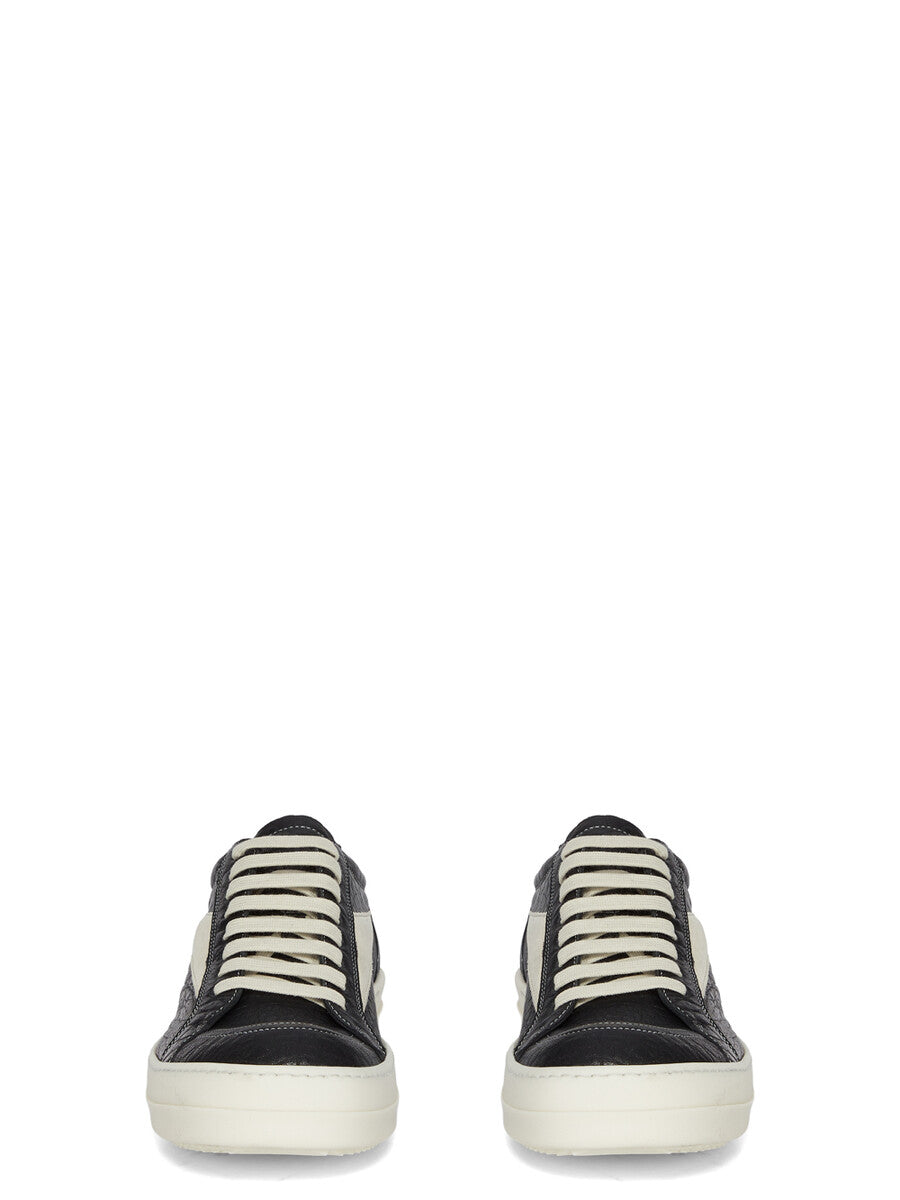 #color_black-milk-milk