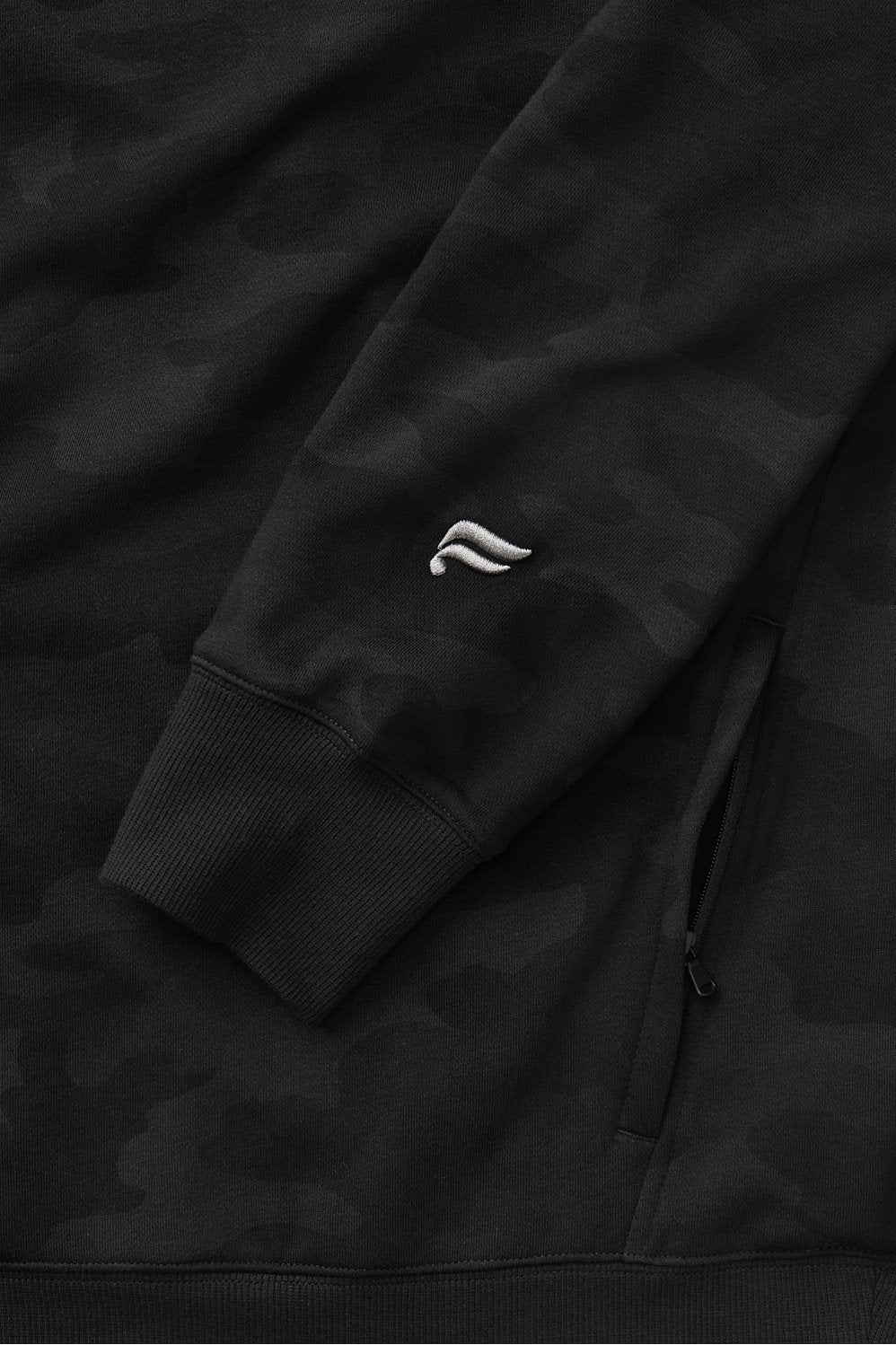 #color_black-tactical-camo