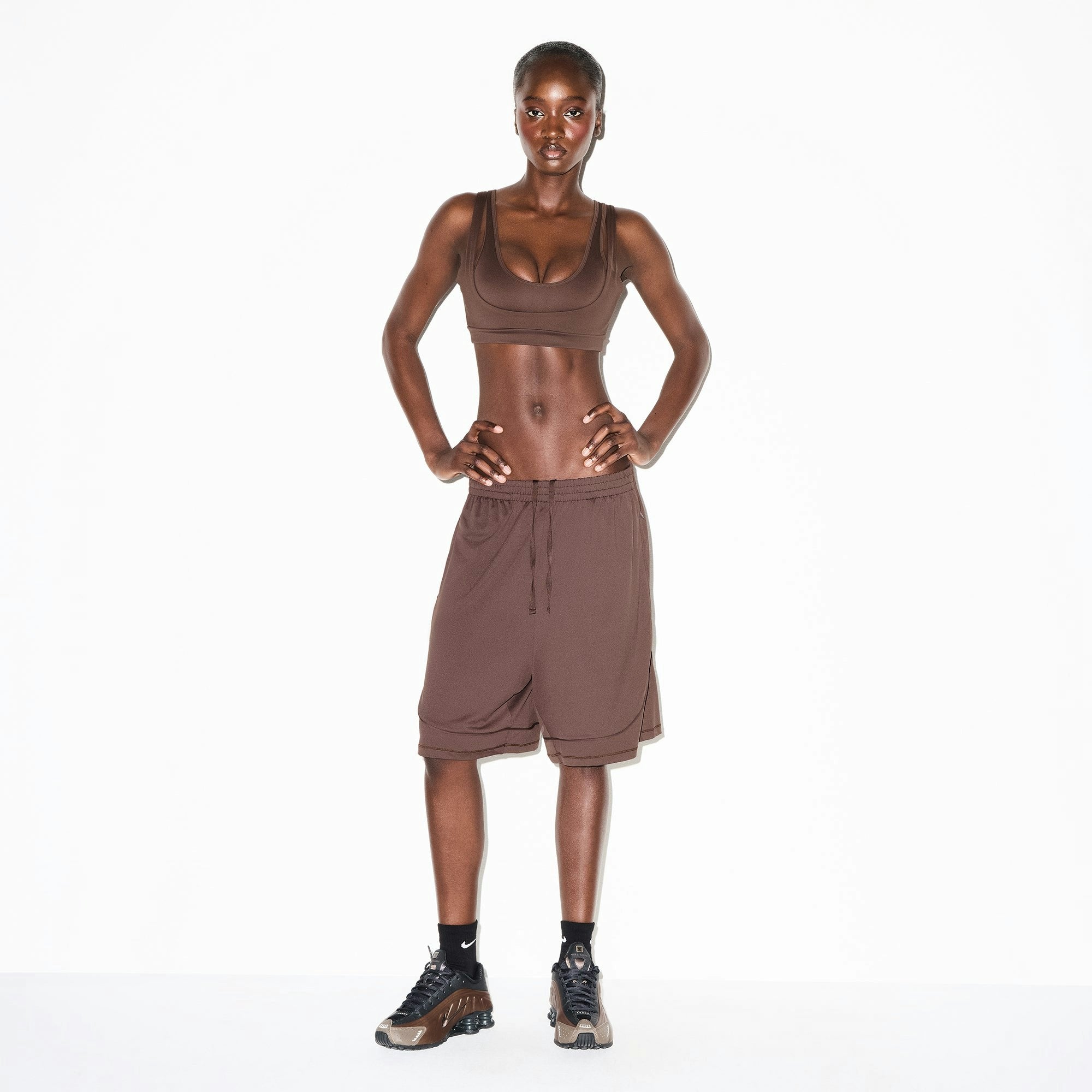 Skims Nikeskims Airy Relaxed Short Dark Sepia